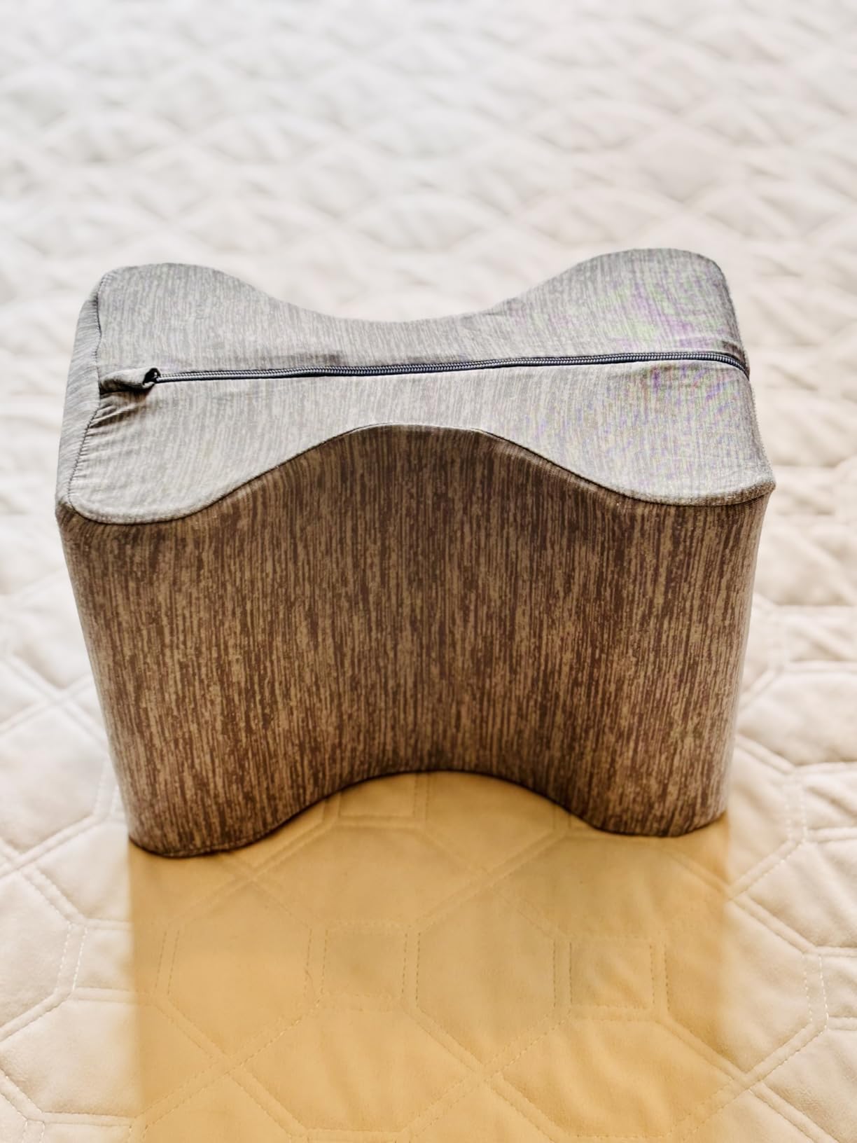 5 STARS UNITED Knee Pillow for Side Sleepers - Hip Pain Relief - Cooling Cover - Memory Foam Leg Cushion for Side Sleeping - Between Legs Pillow for Sciatica & Lower Back Pain, Arctic Gray customer photo 2