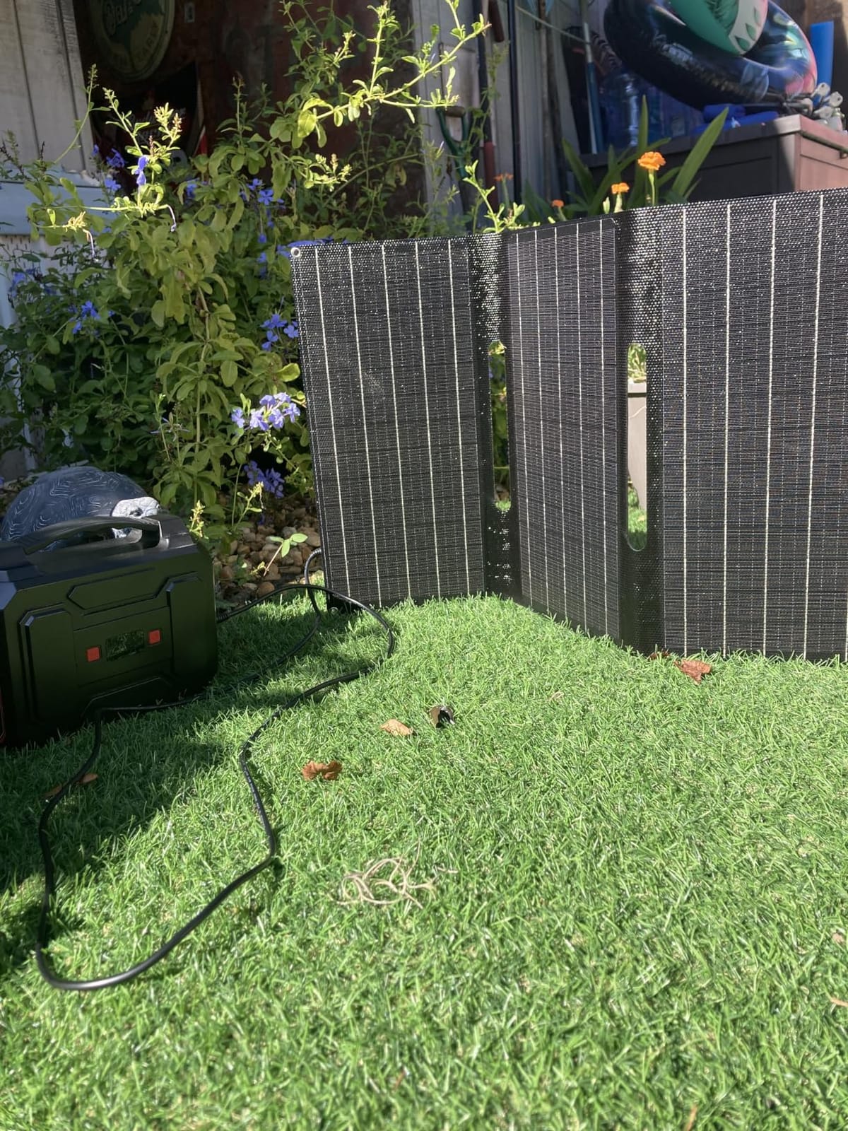 Portable Power Station, 146Wh 100W Solar Powered Power Bank with AC Outlet customer photo 1