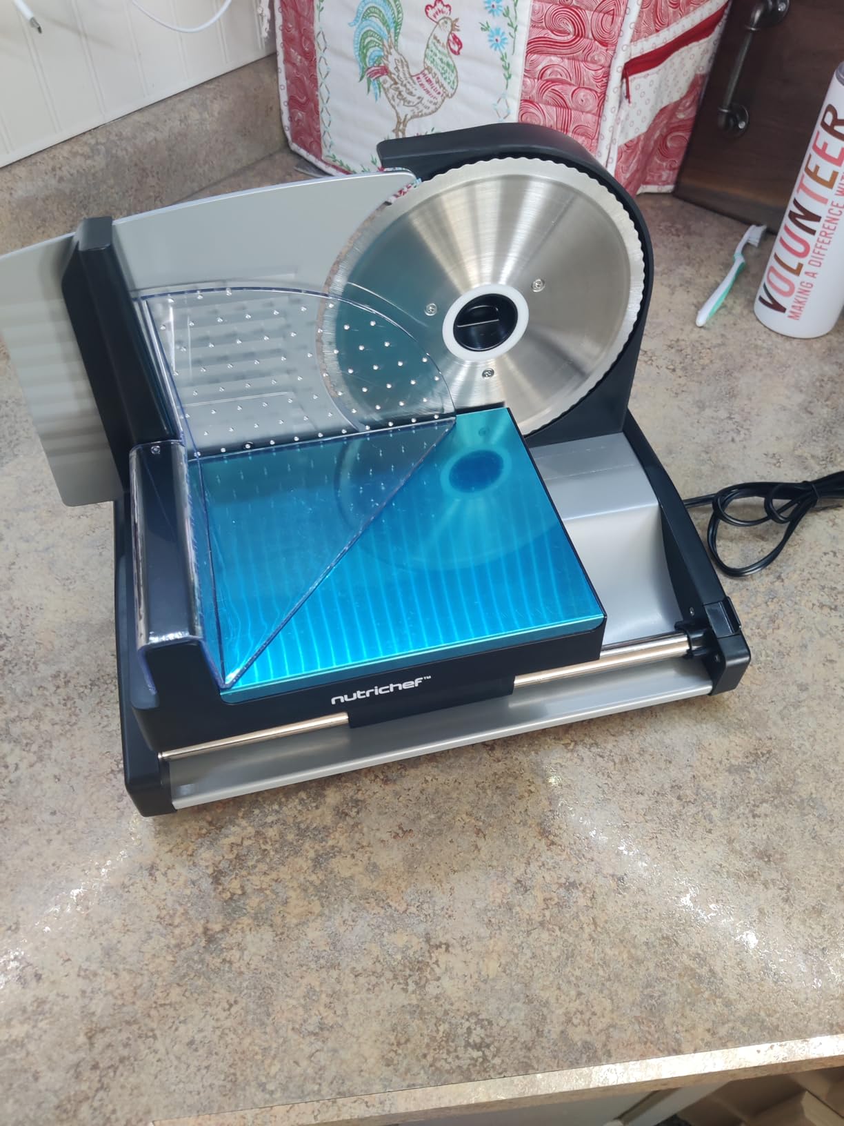 Nutrichef Electric Meat Slicer | 200W Automatic Meat, Deli & Bread Slicer | Adjustable Dial for 0-15mm Cutting Range Thickness | Removable 7.5 IN Stainless Steel Blade & Food Pusher for Safety (Black) customer photo 2