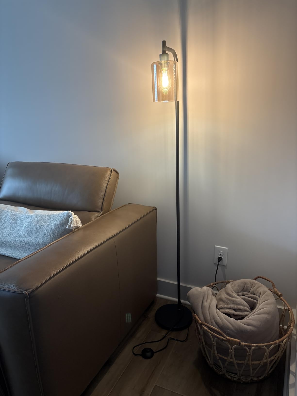 Ziisee Floor Lamps for Living Room - Industrial Standing Lamp with Glass Shade, Modern Gold Floor Lamp with LED Bulbs, Farmhouse Floor Lamp for Bedroom, Tall Lamp for Office - Gold customer photo 2