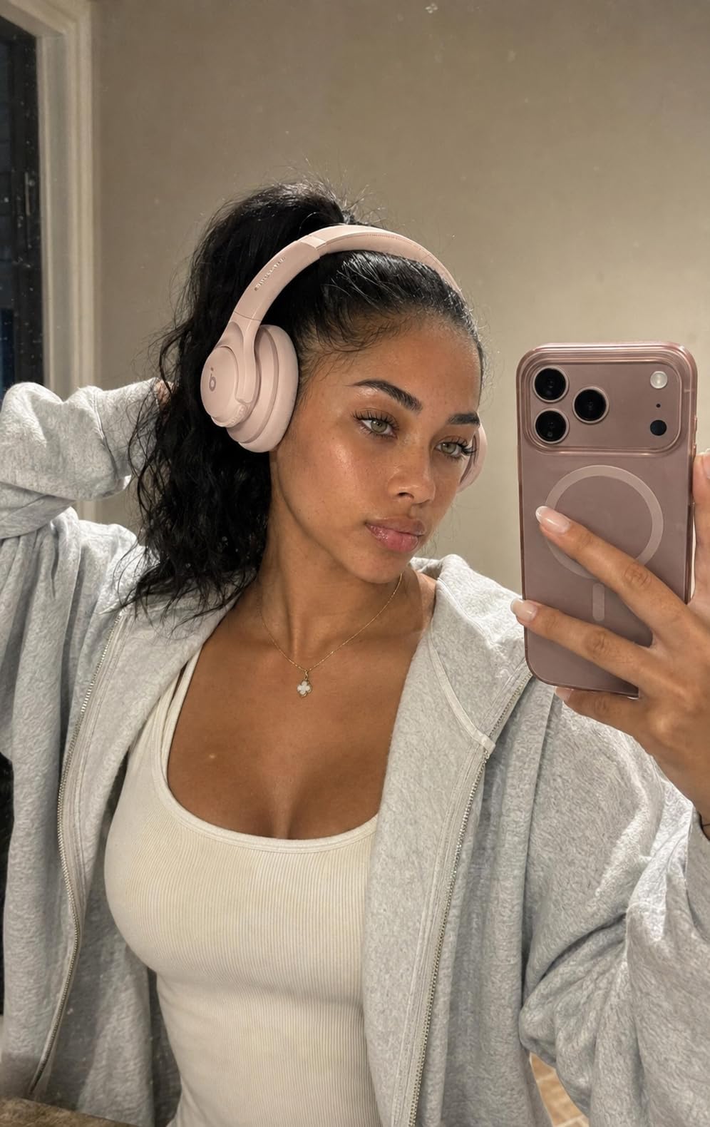 Soundcore by Anker Q20i Hybrid Active Noise Cancelling Headphones, White customer photo 1