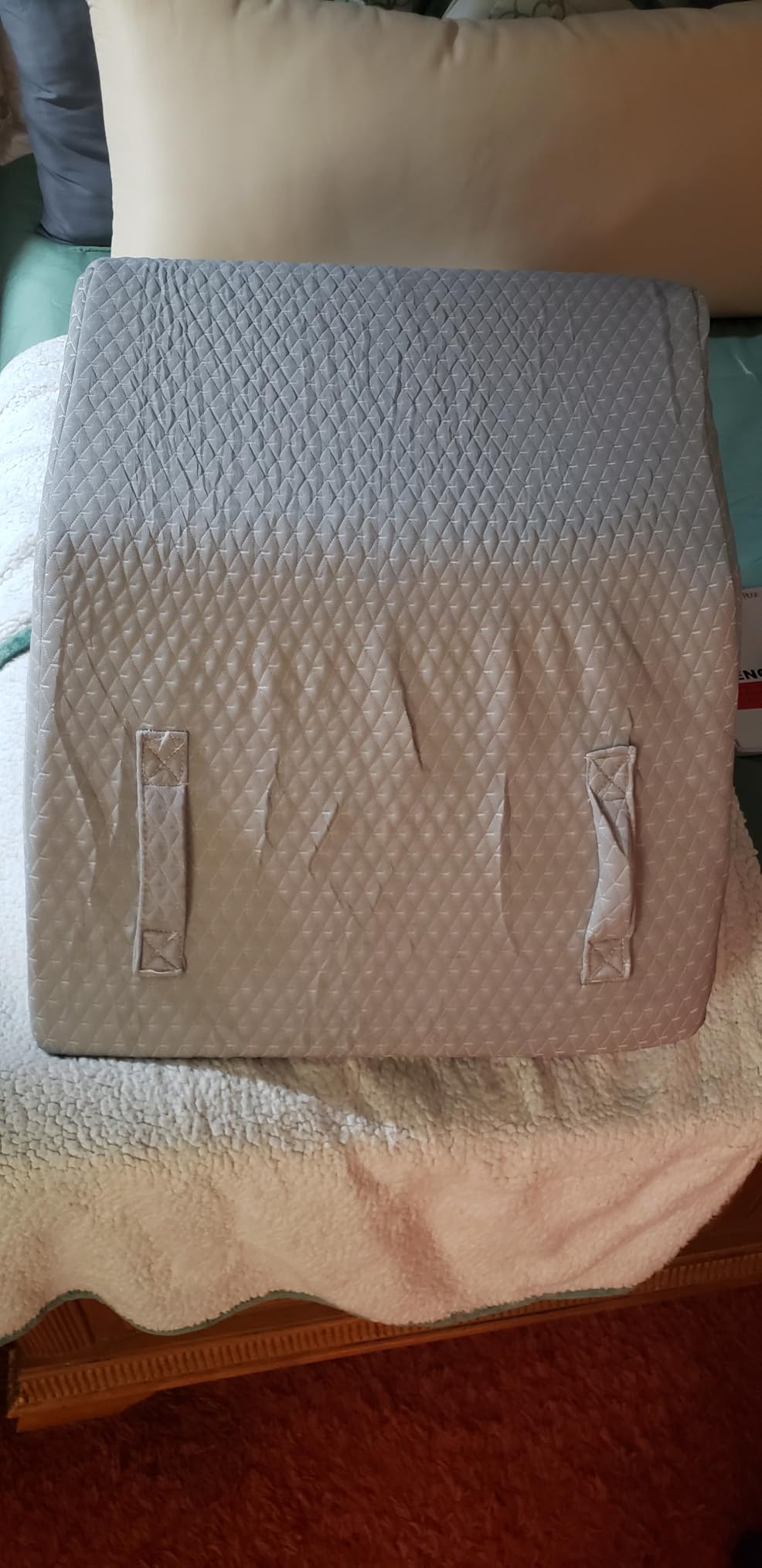 Ruqmuis Leg Elevation Pillow for After Surgery, 8inch Foam Leg Elevating Pillow for Swelling and Blood Circulation, Leg Wedge Pillow for Sleeping, Knee Pillow for Knee Hip Ankle Pain Relief, White customer photo 2
