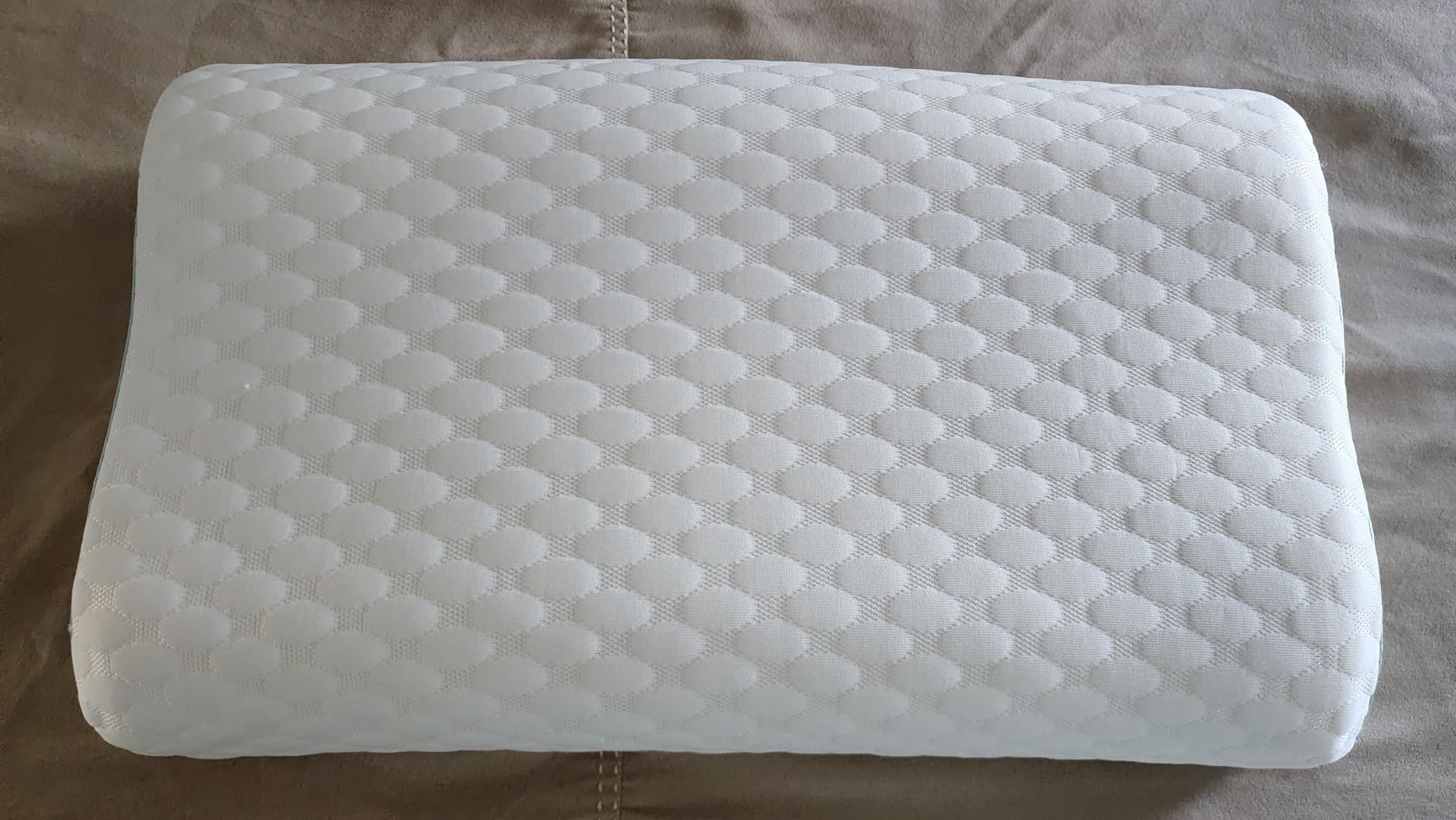 Releep Cervical Neck Pillow, Side Sleeper Pillow for Neck Pain Relief, Adjustable Contour Pillow for Sleeping, Ergonomic Memory Foam Pillow, Orthopedic Cooling Pillow Back Stomach Sleeping, Queen Size customer photo 2