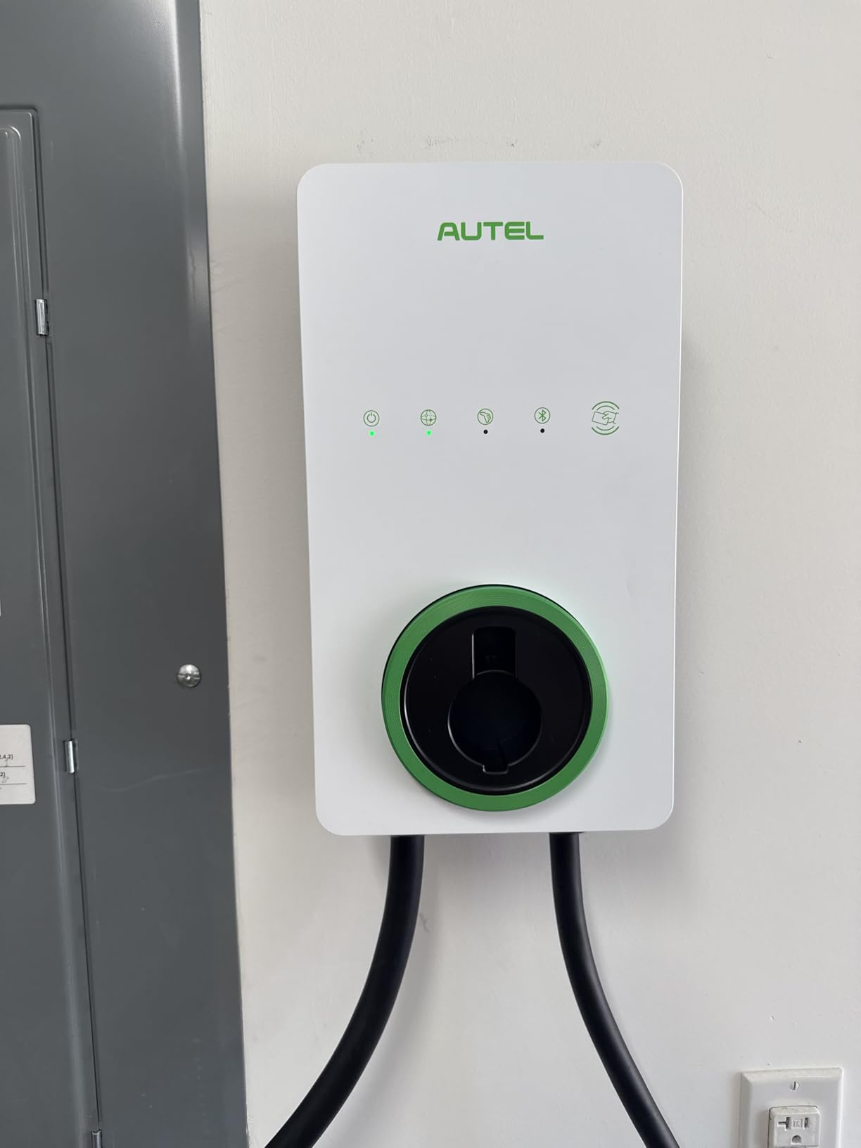 Autel MaxiCharger Level 2 EV Charger up to 40Amp, 240V, Indoor/Outdoor Fast Electric Vehicle Charging Station with Flexible 25-Foot Cable, NEMA 14-50 Plug (White) customer photo 1