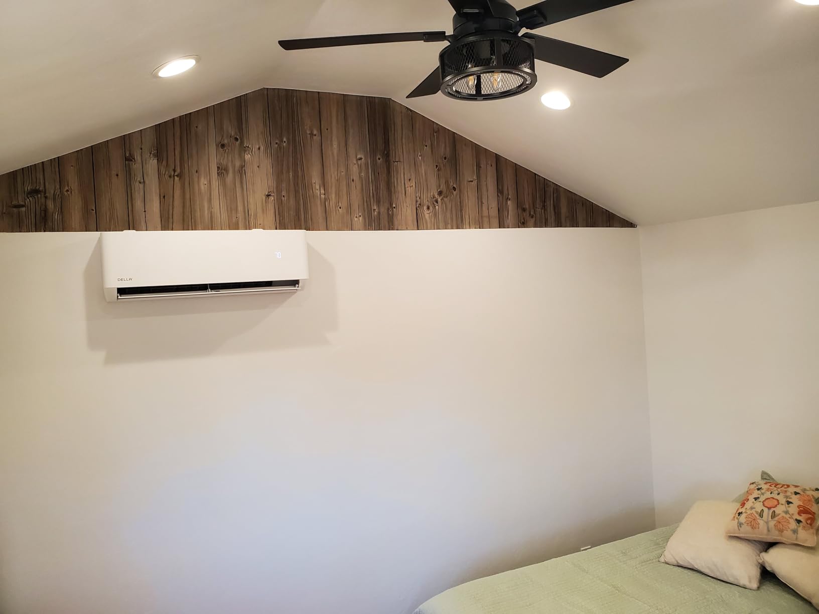 DELLA Optima Series 12,000 BTU Mini Split AC, Hyper Heat Down to -13°F, Up to 550 Sq. Ft, 23 SEER2 115V, Energy Star, WiFi & Alexa, Inverter AC with 1 Ton Pre-Charged Heat Pump & 16.4ft Kit customer photo 2