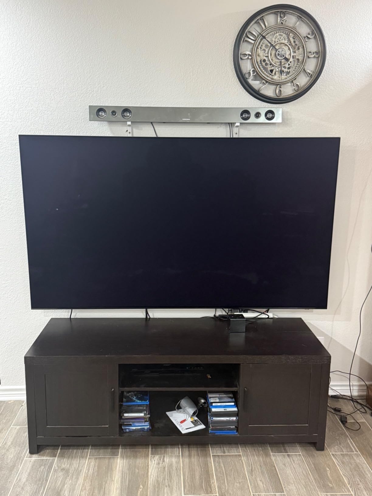 SAMSUNG 65-Inch Class OLED 4K S90D Series HDR+ Smart TV w/Dolby Atmos, Object Tracking Sound Lite, Motion Xcelerator, Real Depth Enhancer, 4K AI Upscaling, Alexa Built-in (QN65S90D, 2024 Model) customer photo 1