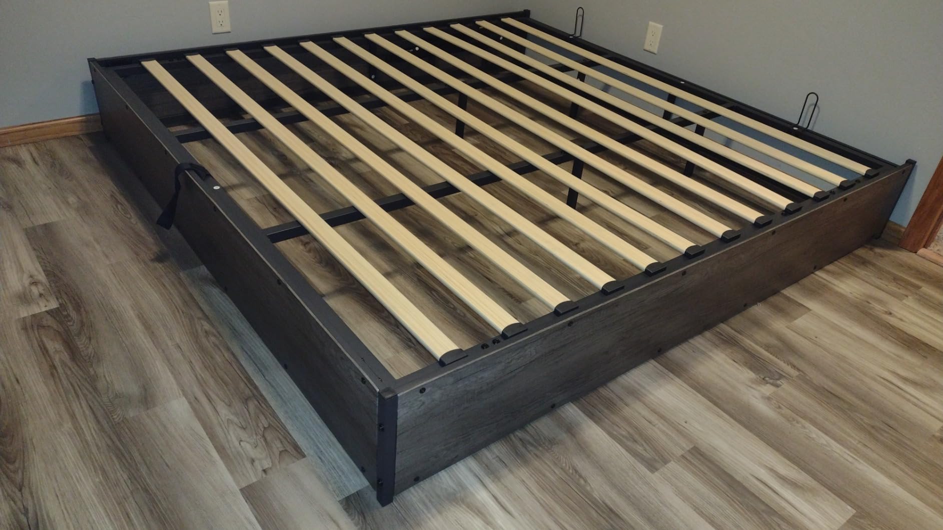AMERLIFE Queen Lift Up Storage Bed Frame, Dark Oak, No Box Spring Needed, Space Saving Design with Hidden Storage, No Headboard, Modern and Farmhouse style, Easy Assembly customer photo 2