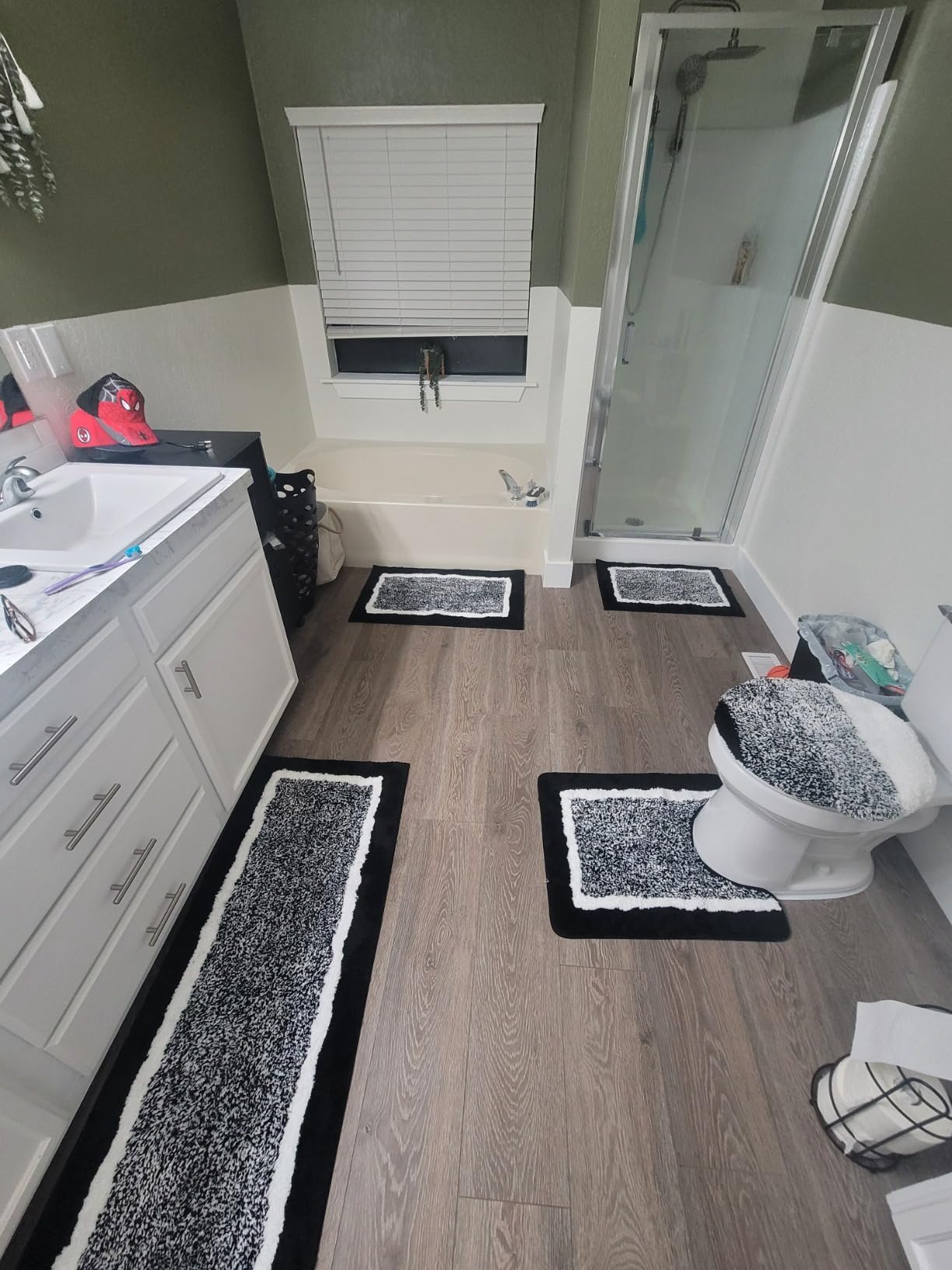 Pauwer Bathroom Rugs Set 5 Piece, Non Slip Microfiber Bath Mat, Black | Washable Bathroom Mat with U Shaped Toilet Rug, Long Shower Runner, Toilet Lid Cover, Quick Dry Absorbent Plush Floor Carpet customer photo 1