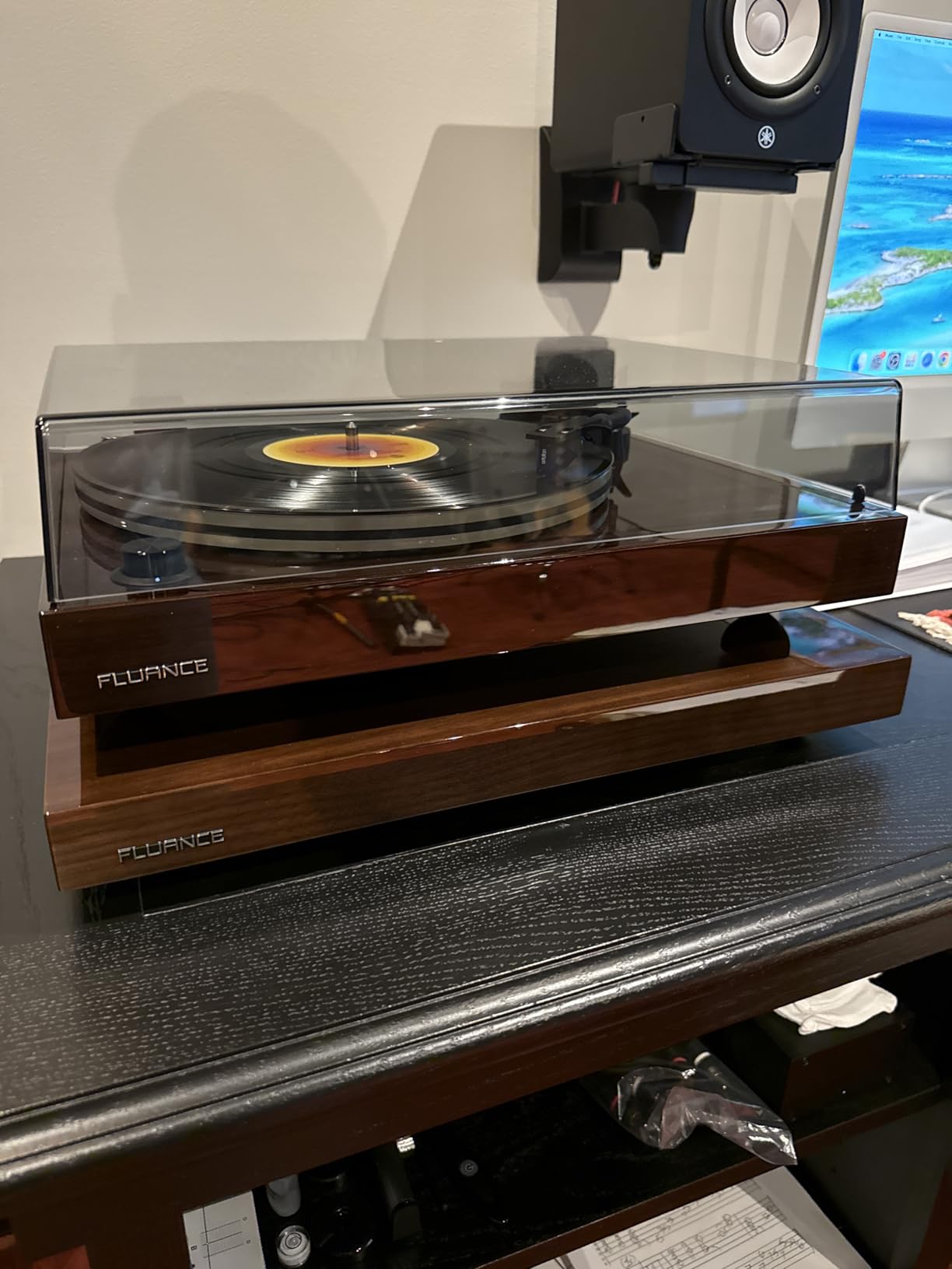 Fluance IB40 Turntable Isolation Base Anti-Vibration Wood Platform for Enhanced Sound Clarity and Superior Damping with Height Adjustable Feet, Bubble Level, Universal Compatibility- Piano Black customer photo 1