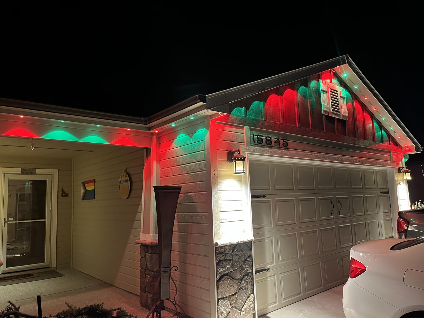 Govee Permanent Outdoor Lights 2, 100ft RGBIC Outdoor Lights with 100 Modes customer photo 2