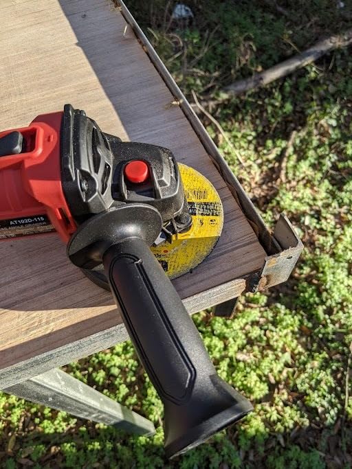 AOBEN Cordless Angle Grinder 4-1/2 inch, 21V Battery Grinder Kit, Power Electric Cut Off Tool, Brushless Motor, 2x4.0Ah Battery & Charger, for Metal Cutting, Grinding, Polishing customer photo 2