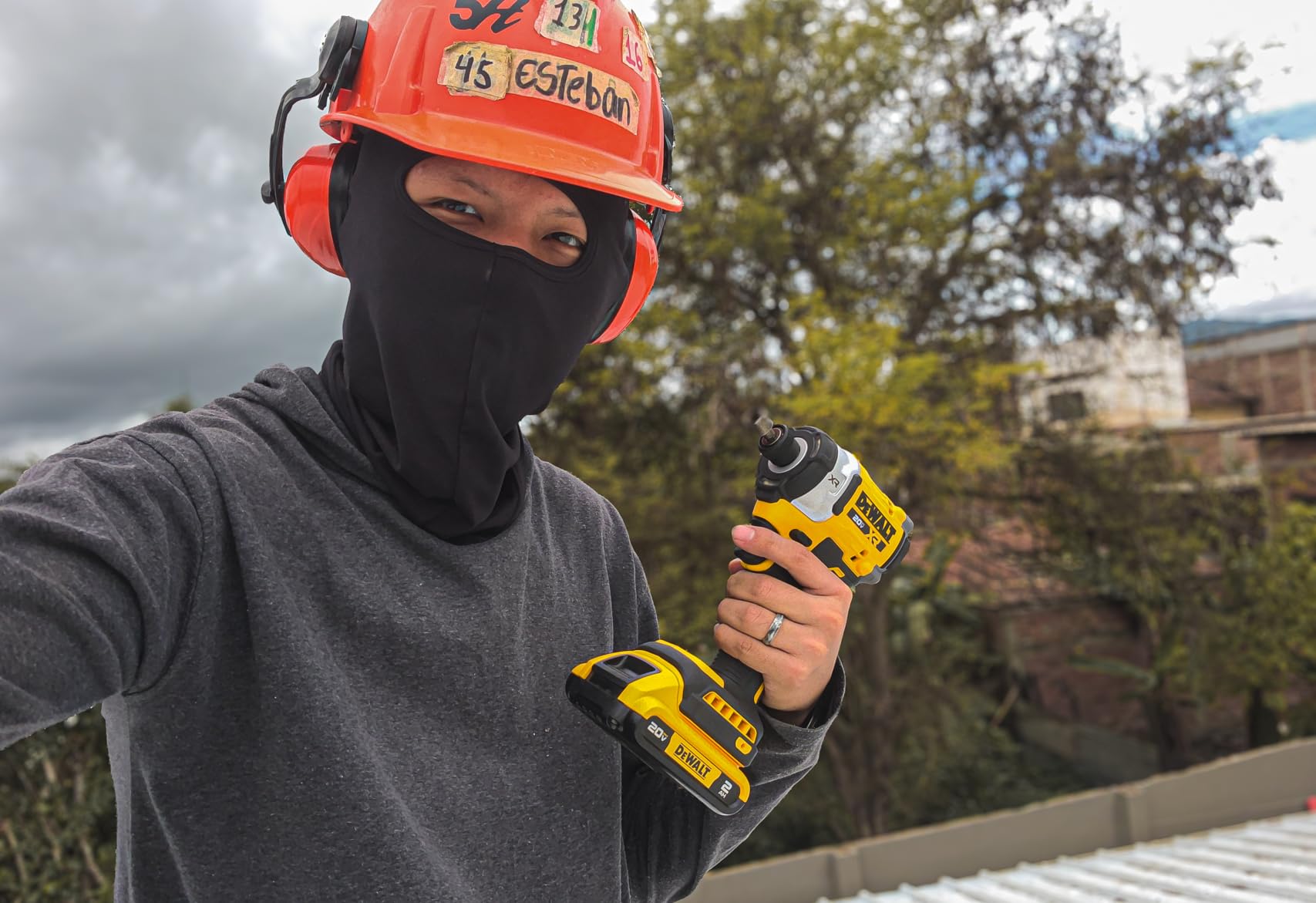 DEWALT 20V MAX XR 1/4 Inch Cordless Impact Driver, Bare Tool Only (DCF860B) customer photo 2