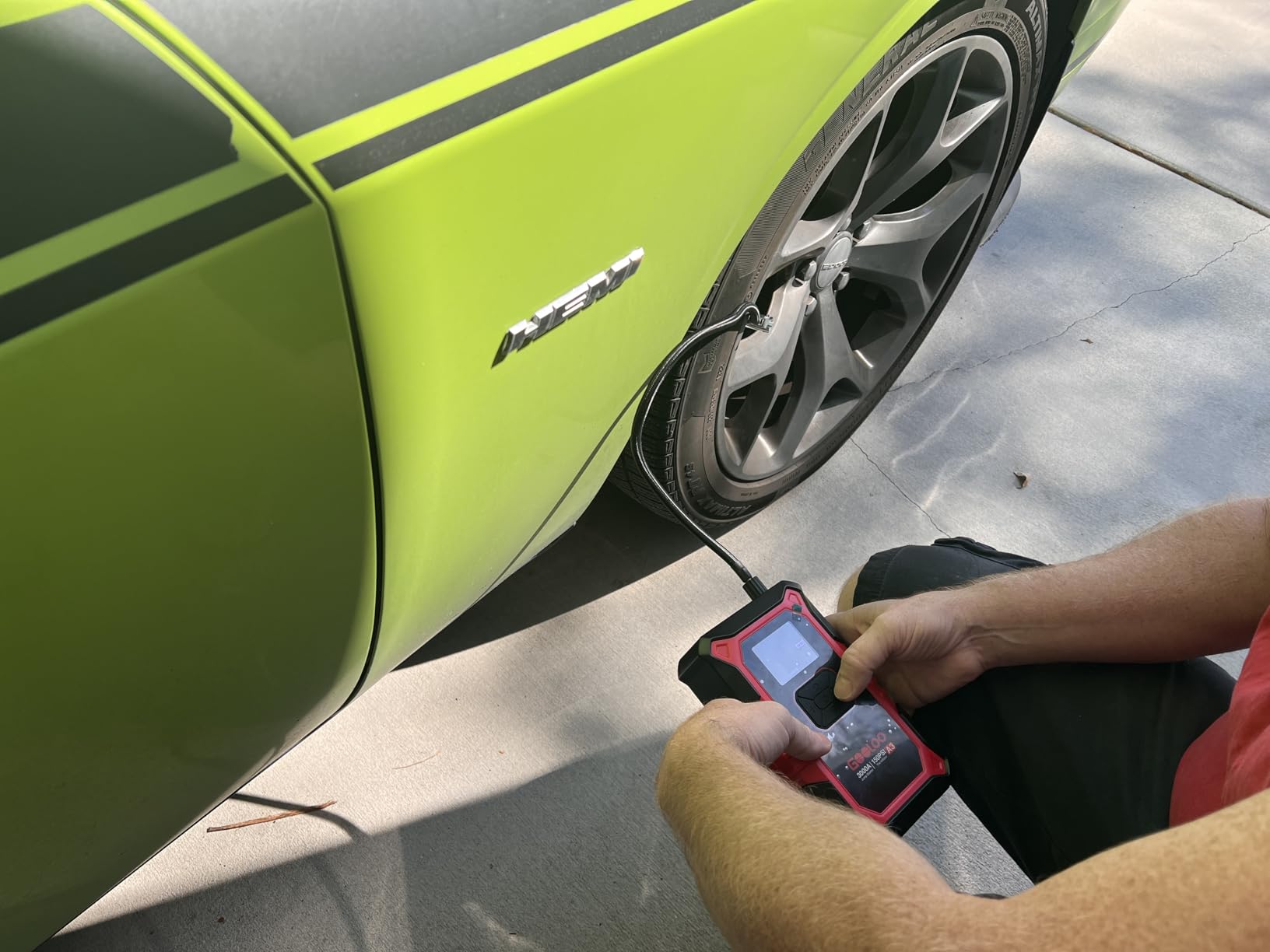 GOOLOO A3 12V 3000A Portable Jump Starter with Air Compressor | Supersafe Car Battery Booster Pack (9L Gas/6.5L Diesel) - BOOST for Dead Battery - 150 PSI Auto-Off Tire Inflator - LED Light customer photo 2