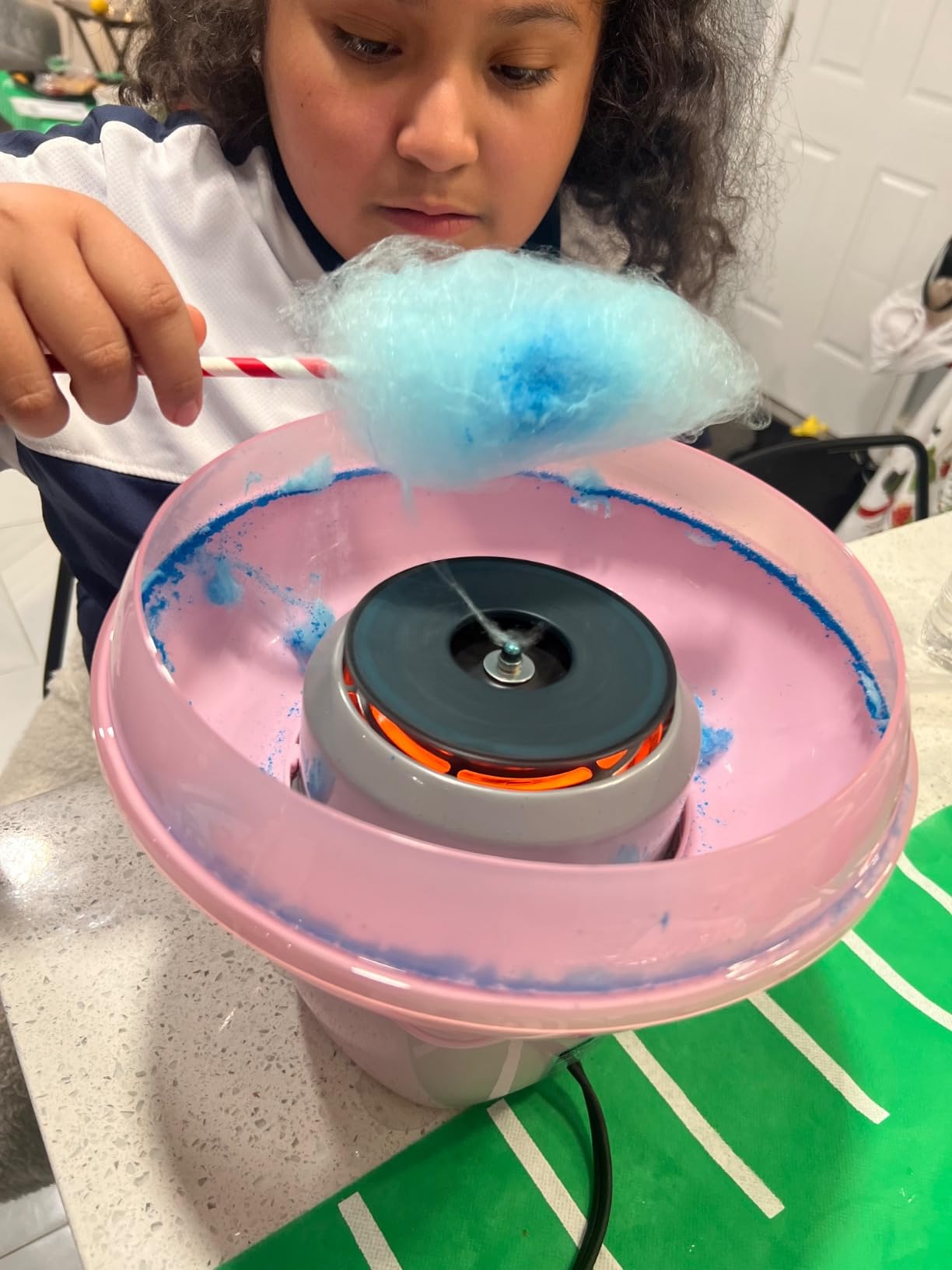 Cotton Candy Machine, Mini Cotton Candy Maker for Kids, Pink Vintage Candy Maker for Christmas Gift, Home, Birthday Family Party, Includes 20 Cotton Candy Sticks & Sugar Scoop customer photo 2