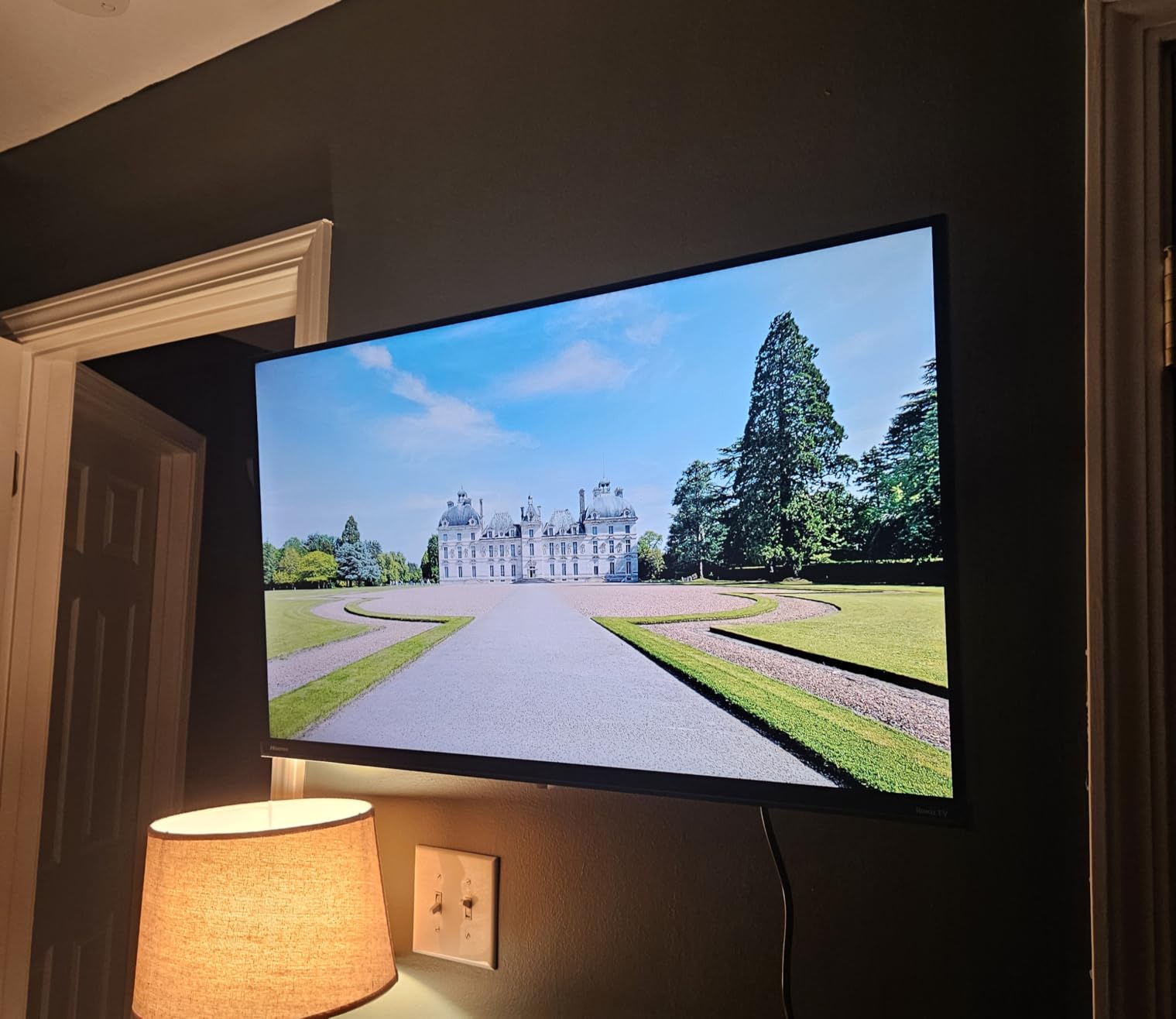 Hisense 40-Inch Class A4 Series FHD 1080p Smart Roku TV with Alexa Compatibility (40A4NR) - Dolby Audio, Slim Bezel Design, Google Assistant customer photo 1