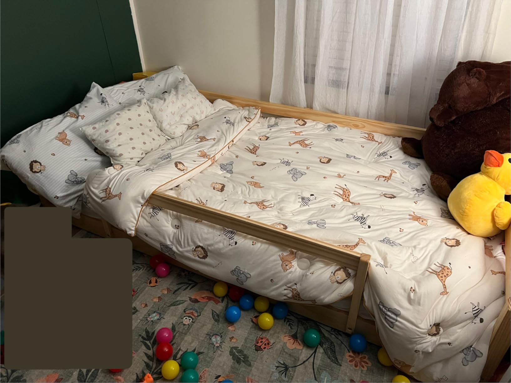 Twin Floor Bed with Safety Guardrails, 2 Openings and 14 supportive slats | Montessori-inspired toddler floor bed with solid pine wood and plywood construction supports 400lbs. Easy to assemble - White customer photo 2