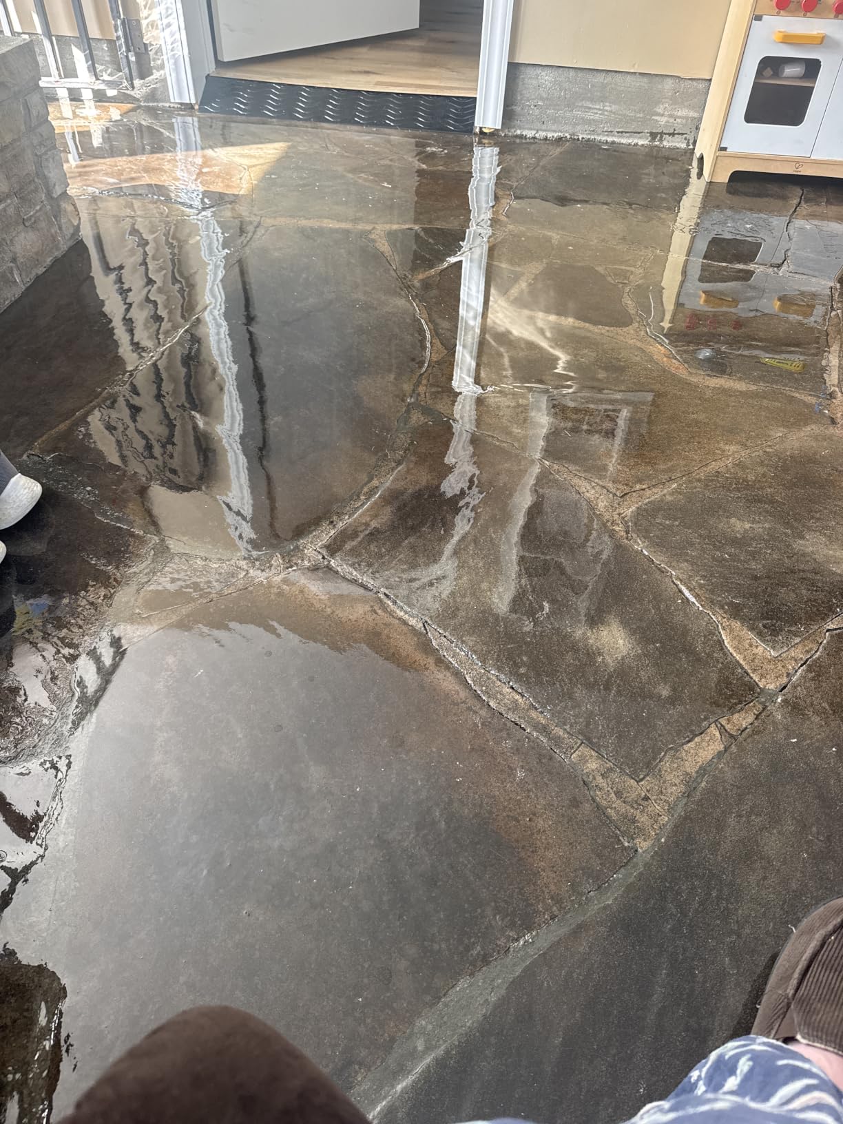 Self Leveling Epoxy Resin Kit – ANE Garage Floor Epoxy Kit Spreads Seamlessly. Durable, Industrial Grade Clear Epoxy Resin for Concrete Floors and Countertops - White customer photo 2