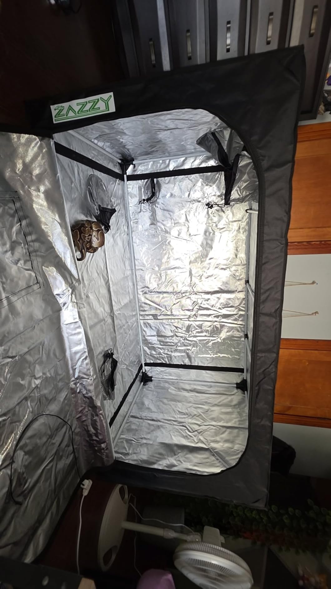 Zazzy Grow Tent 18