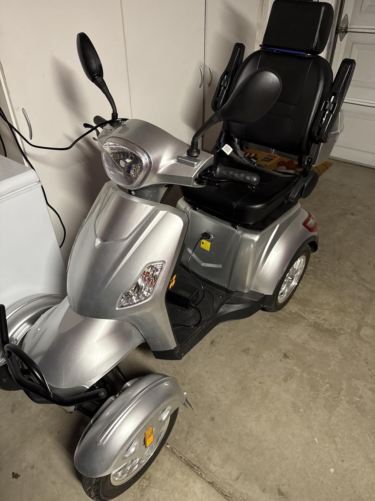 1000W Mobility Scooters for Seniors,31 Miles Handicap Scooters for Adults customer photo 1