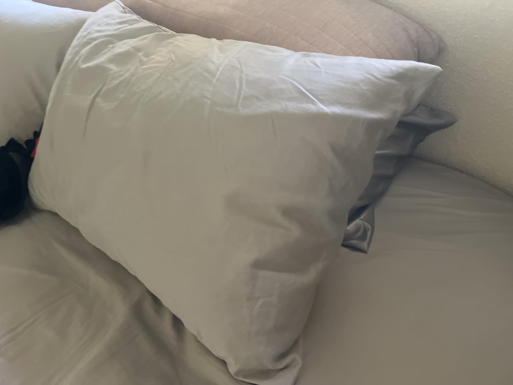 JOLLYVOGUE Firm Pillows Queen Size Set of 2, Supportive Bed Pillows with Oeko-Tex Certified Down Alternative Fill, Luxury Hotel Quality for Back, Stomach and Side Sleepers customer photo 2