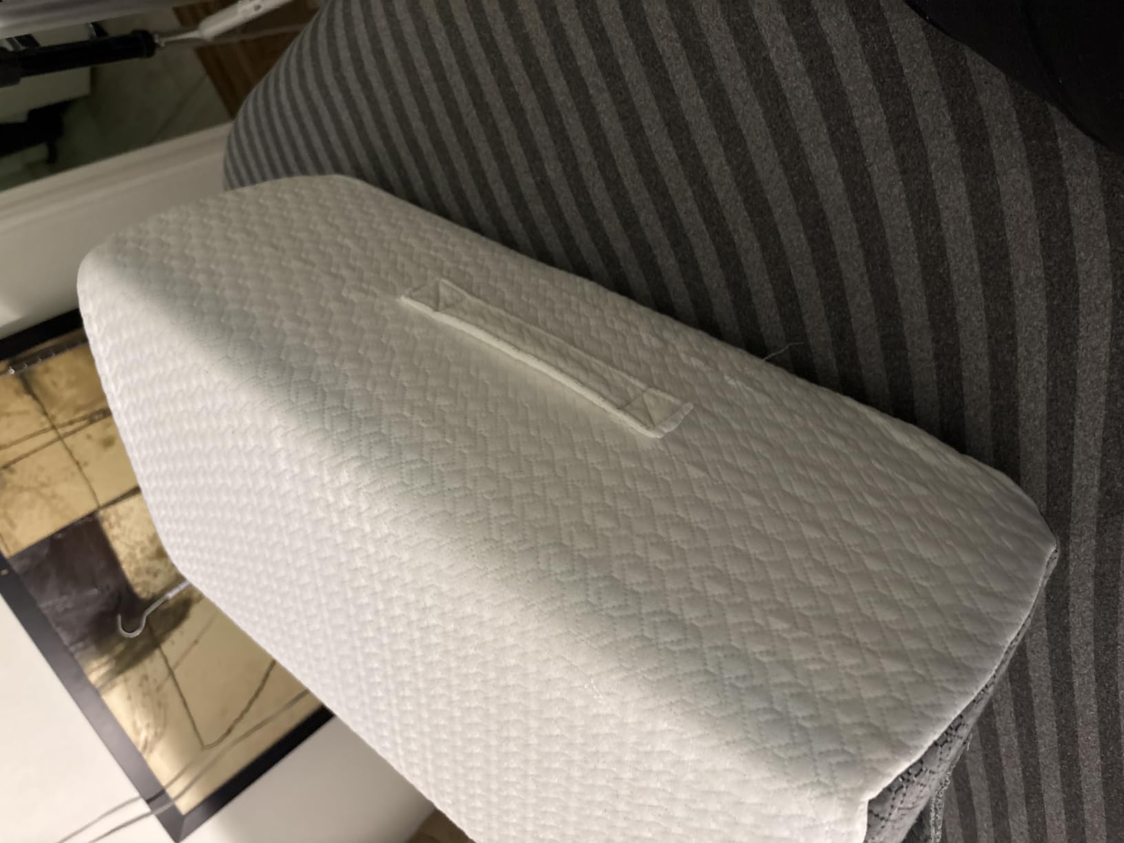 Nordjager Wedge Pillow for Sleeping, 24 x 24 x 10 Inch Bed Wedge customer photo 2