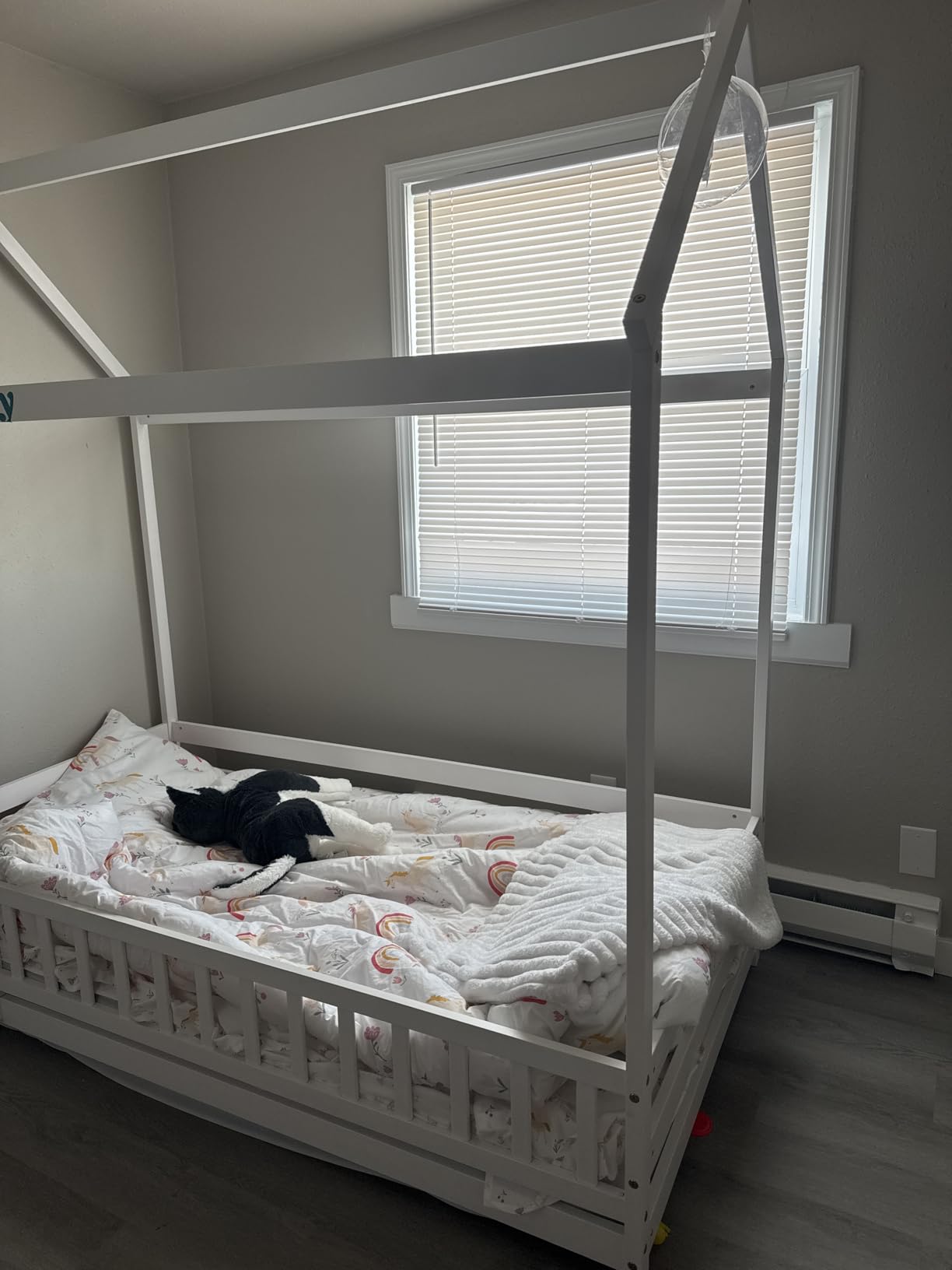 KOMFOTT Twin Size Floor House Bed, Wooden Montessori Bed with Roof & Full-Length Safety Guardrail, Floor Playhouse Bed Frame for Kids, Girls, Boys (Grey) customer photo 2