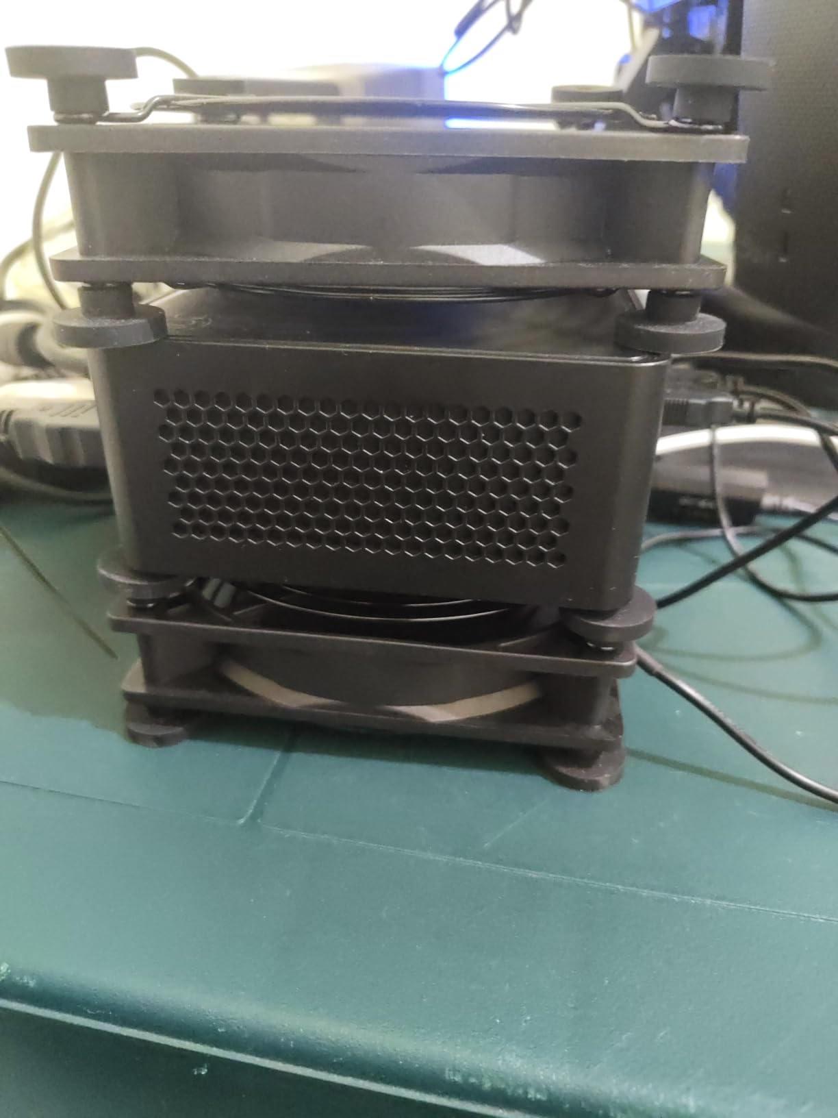 NUC 14 Pro Tall Full System Mini PC with Intel 14th Gen Core Ultra 7 155H, 32GB DDR5 RAM, 1TB PCIe G4x4 NVMe SSD, Thunderbolt 4, Win 11 Pro, Toolless Chassis Access, VESA Mount Included customer photo 2