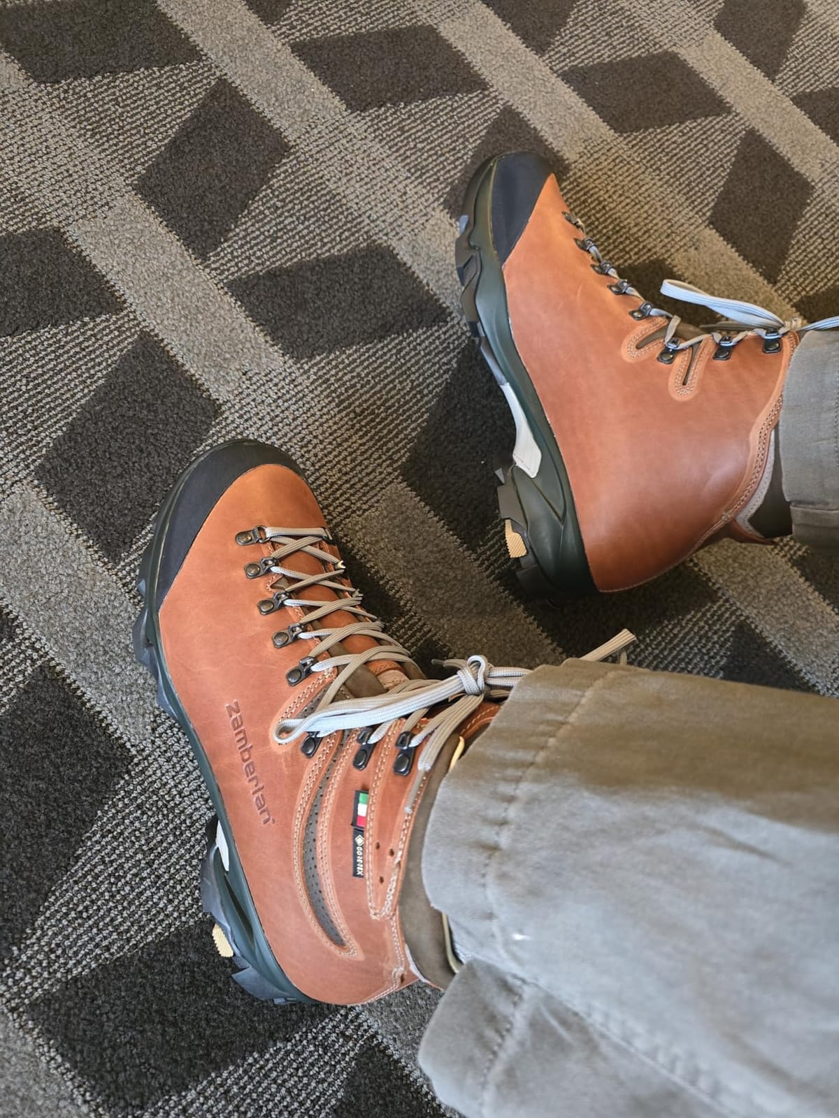 Zamberlan Men's 1996 VIOZ LUX GTX RR Leather Backpacking Boots customer photo 1