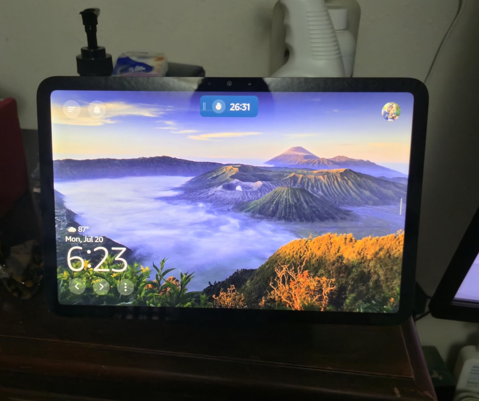 Amazon Echo Show 8 (newest model), Vibrant HD 8.7