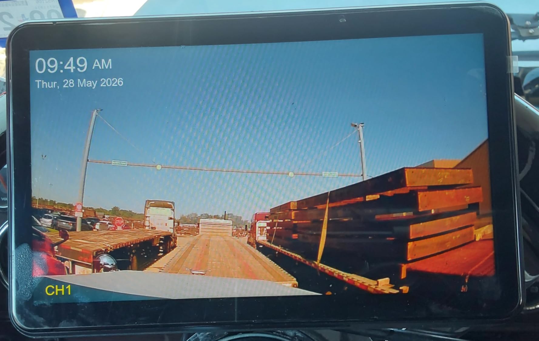 RV Truck Camera System with CarPlay & Android Auto,4 Channel HD1080P IP68 Wired Backup Camera for Semi Trucks, RVs, Trailers, 10'' Touch Screen with DVR Recording & 64GB Micro SD Card. customer photo 1