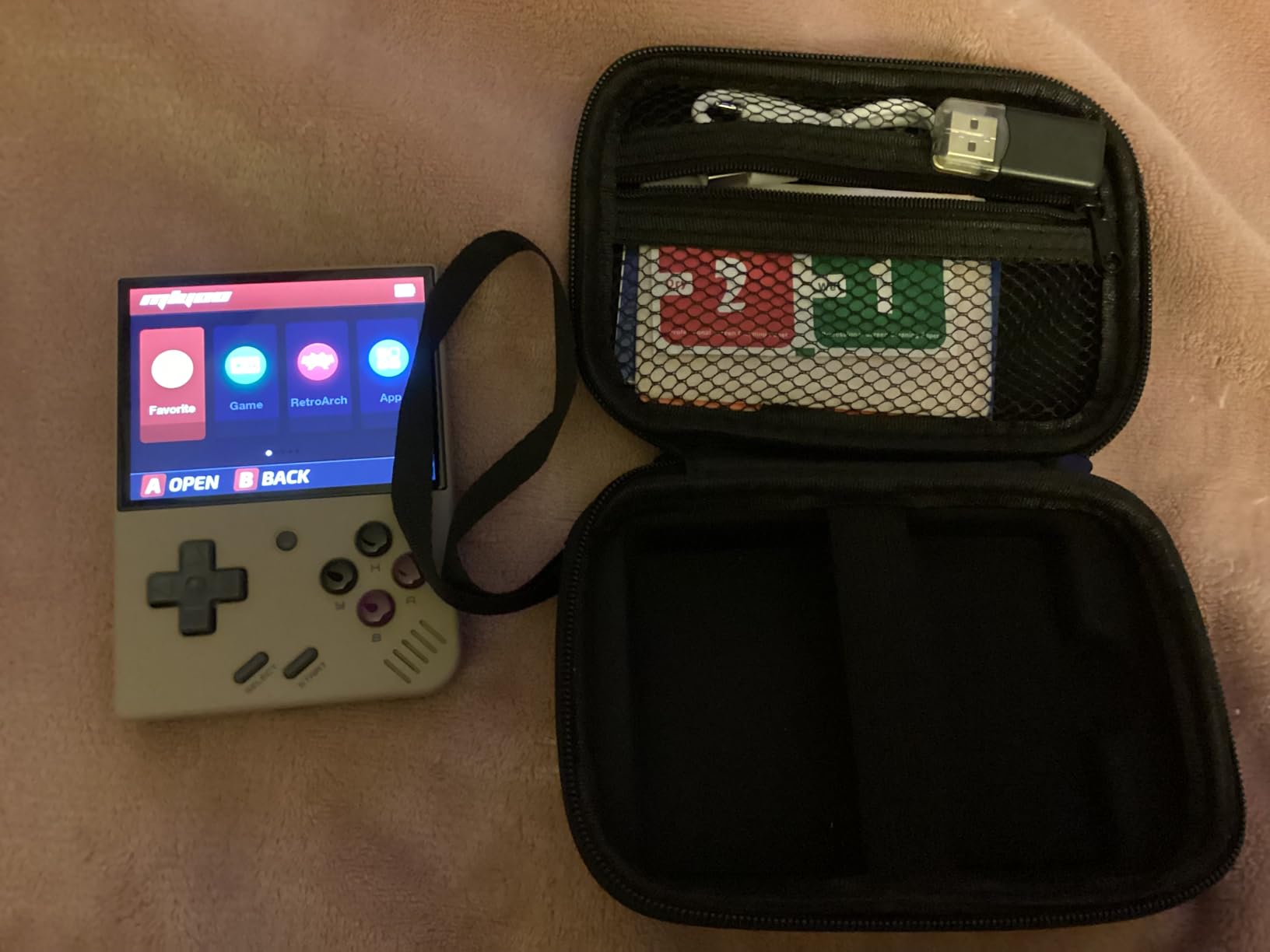 Miyoo Mini Plus Handheld Game Console 3.5-inch 640*480 IPS Screen 3000mAh Compatible with Multiplayer Portable Case Purple Transparent customer photo 1