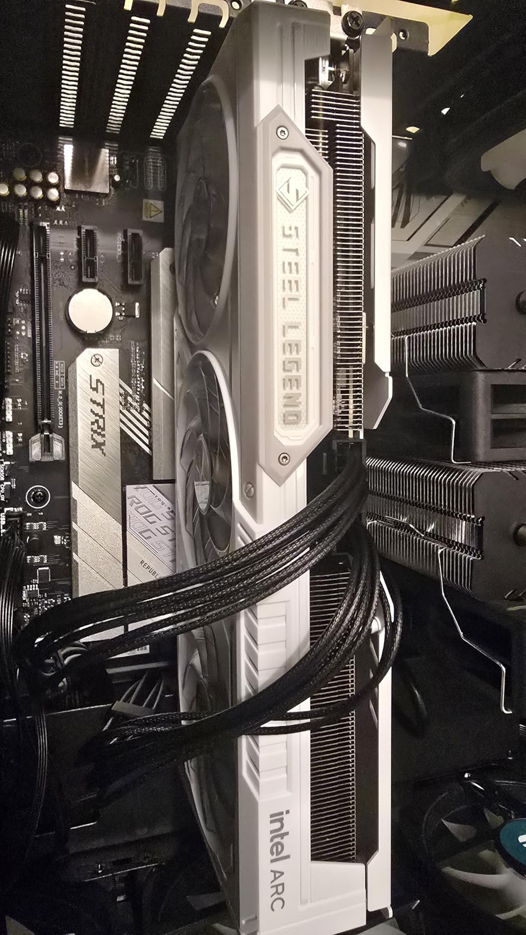 ASRock Intel Arc B580 Steel Legend 12GB OC Graphics Card, Intel Xe2-HPG, 12GB GDDR6, PCIe 4.0, Triple Fans, 0dB Silent, Polychrome SYNC, DisplayPort 2.1, HDMI 2.1a customer photo 2