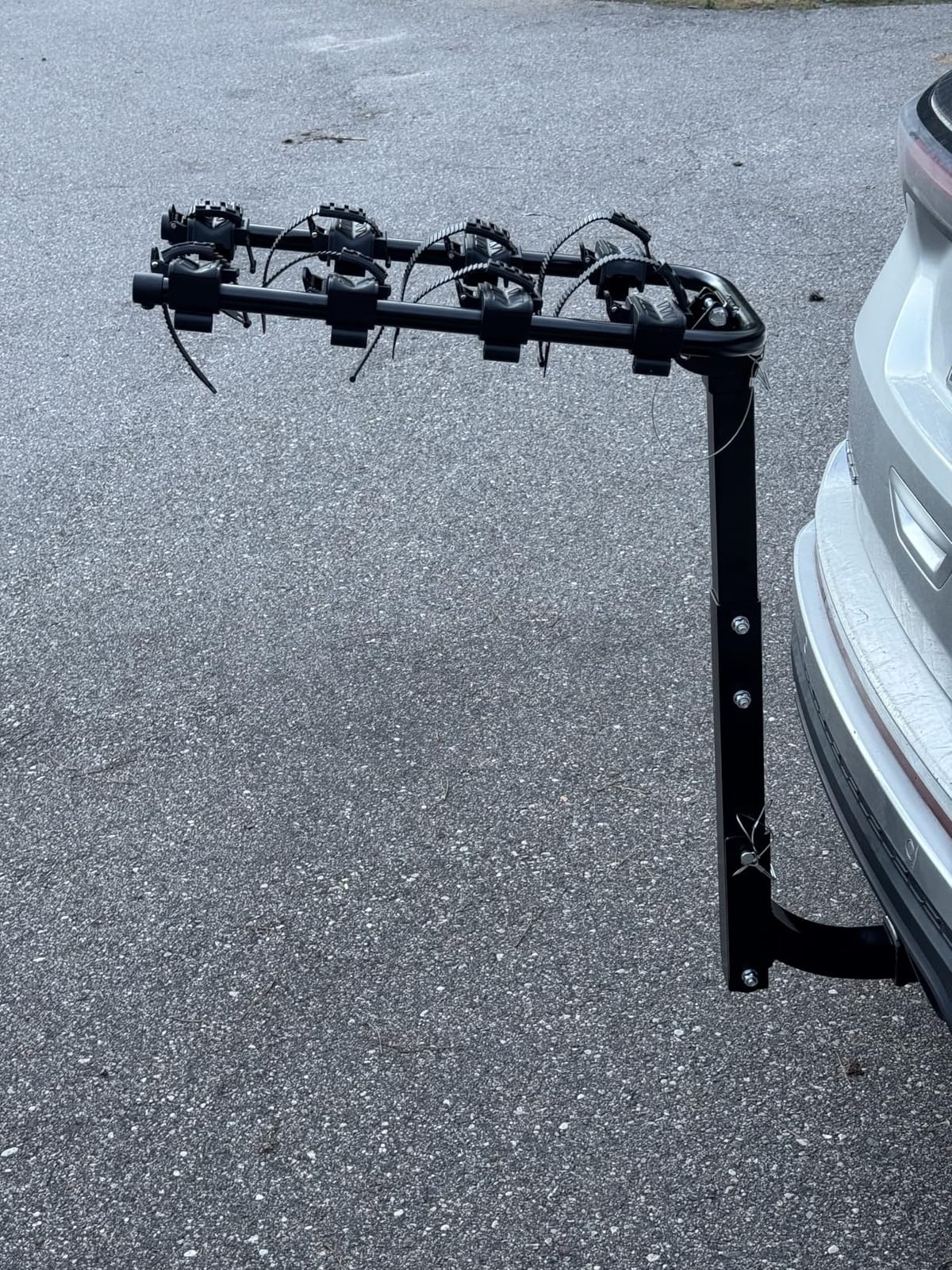 Amazon Basics 4-Bike Hitch Rack with 2