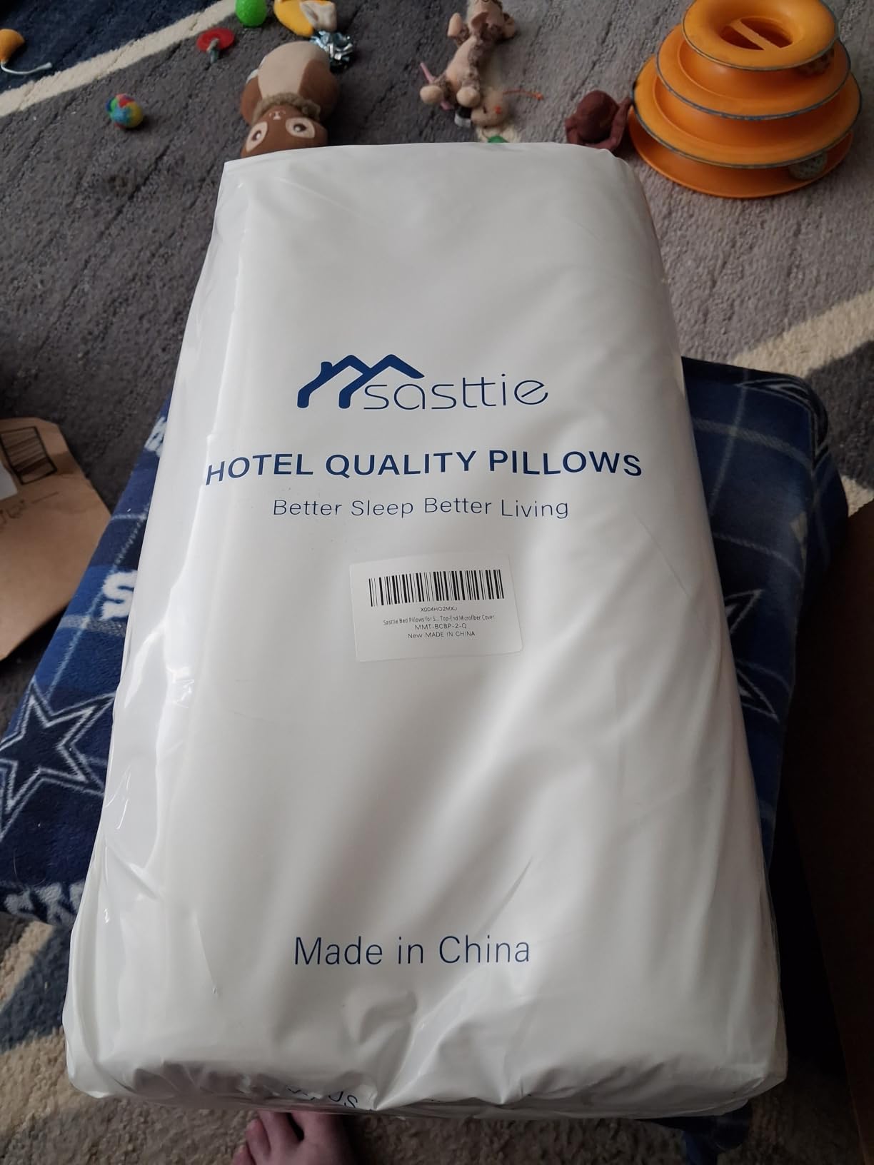 Sasttie Firm Pillows Queen Size Set of 2, Bed Pillows for Side, Back, and Stomach Sleepers - Oeko-Tex Certified Down Alternative Plump Filling - Hotel Quality and Machine Washable, 2 Pack customer photo 1