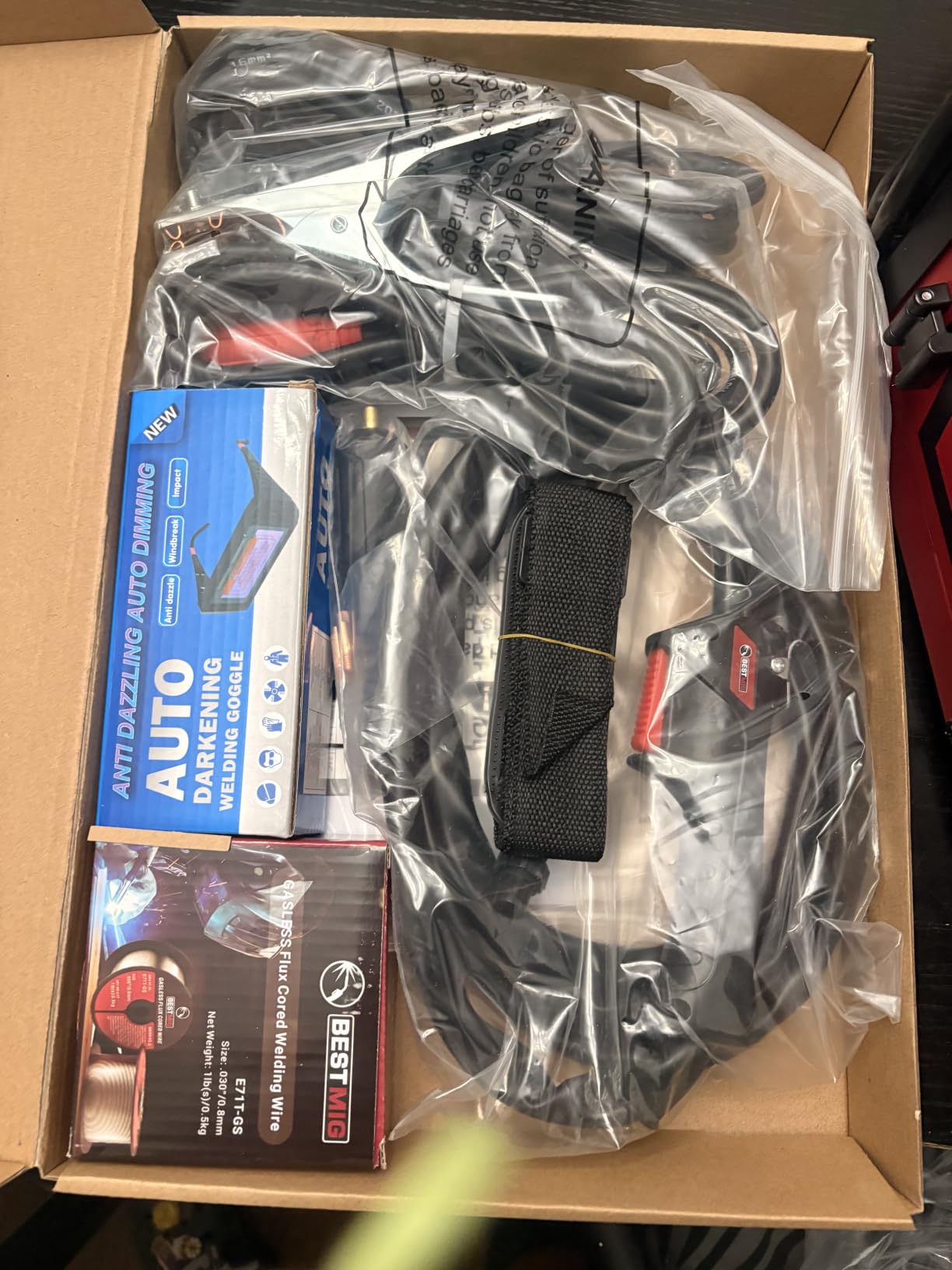 BESTMIG 135A MIG Welder - 3-in-1 Flux Core Welder, MIG/Lift TIG/Stick Welding Machine - Portable IGBT Inverter - 110V with Welding Helmets and Gloves (Red Black, MIG 135A Welder) customer photo 1