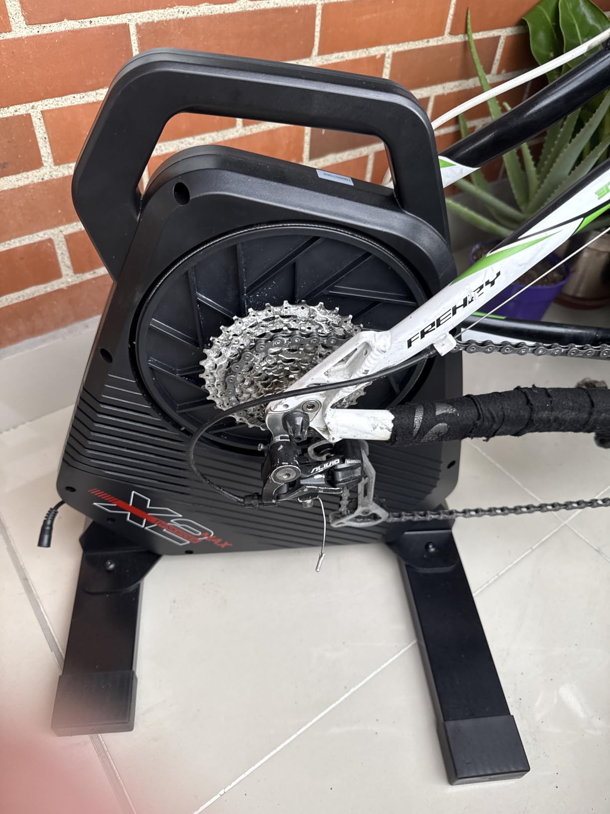 ThinkRider X2Max Smart Bike Trainer，2000w，Simulates 18% Slope，ANT + & BLE customer photo 1
