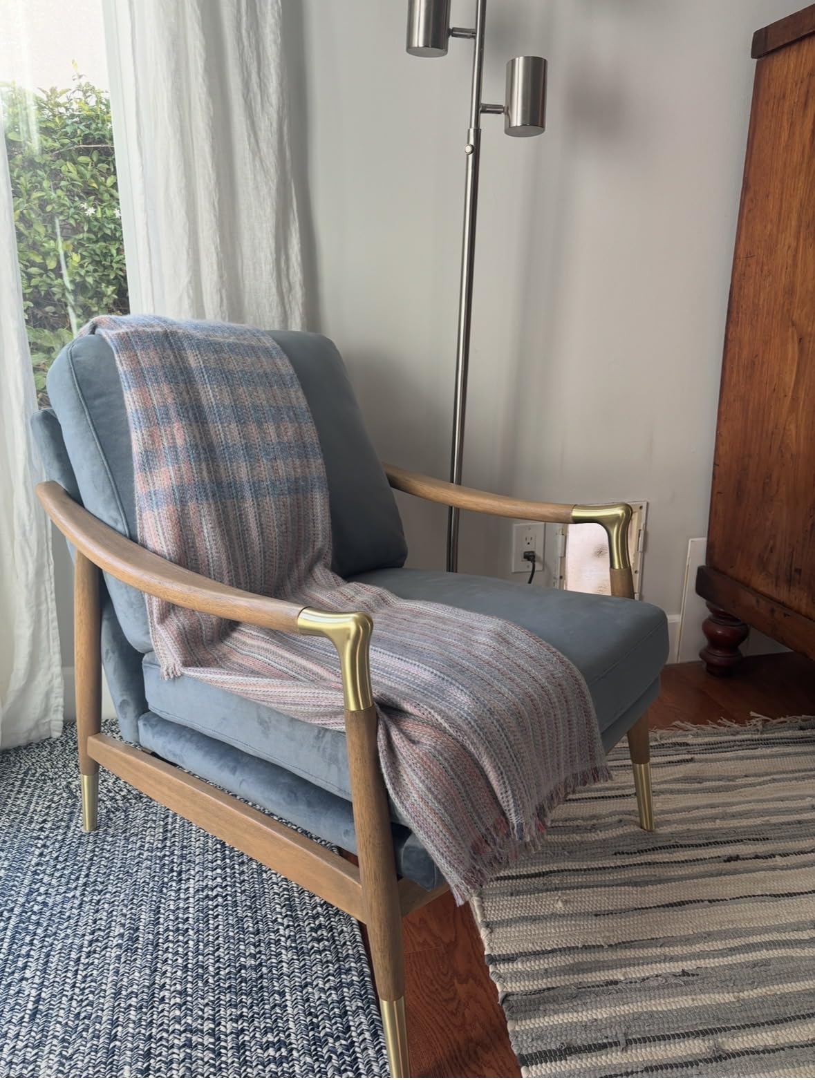 Modway Langford Stain-Resistant Performance Velvet Armchair - Mid Century Modern Velvet Chair with Wood Frame - Upholstered Accent Chair for Living Room or Bedroom customer photo 2