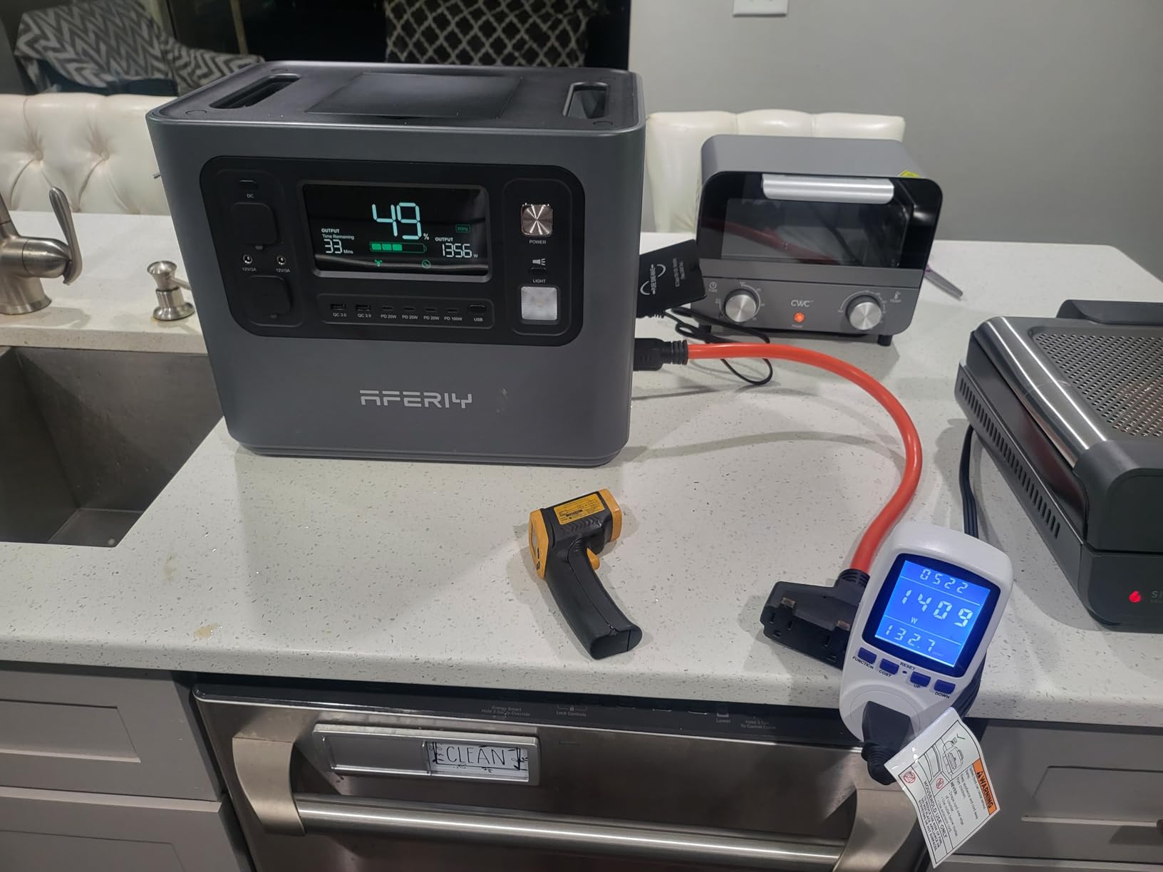 AFERIY P210 Solar Generator 2048Wh Portable Power Station 2400W (4800W Peak customer photo 2
