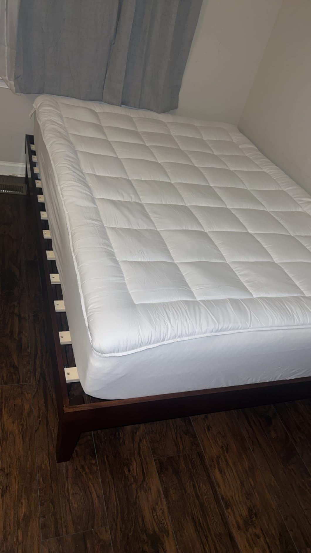 Yaheetech Queen Size Solid Wood Platform Bed Frame Low-Profile Dark Walnut, Sturdy rubberwood frame with 12 plywood slats offers solid support, assembles easily, and stays quiet, no box spring needed customer photo 2