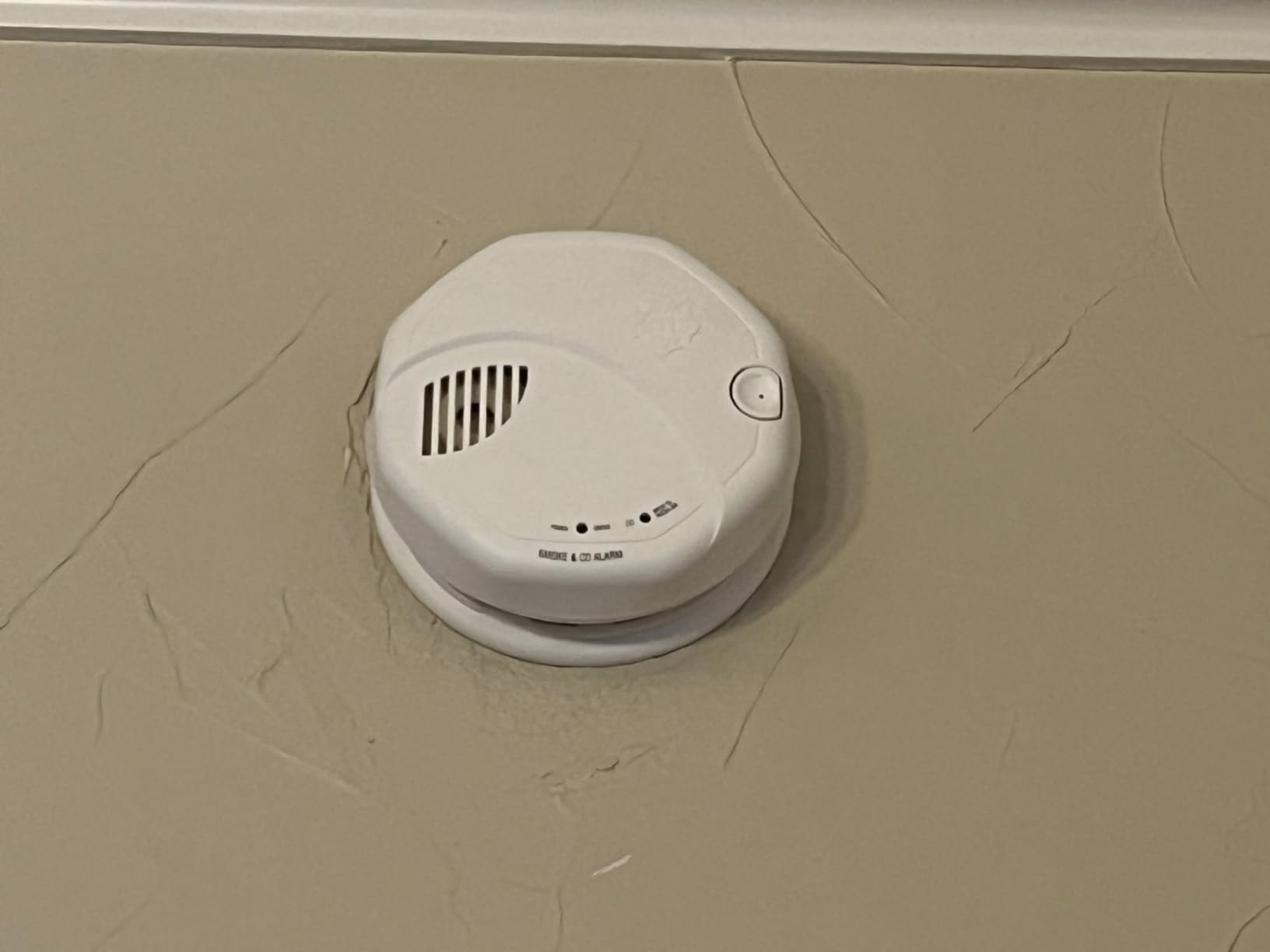 First Alert 10-Year Battery Combination Smoke & Carbon Monoxide Alarm customer photo 1
