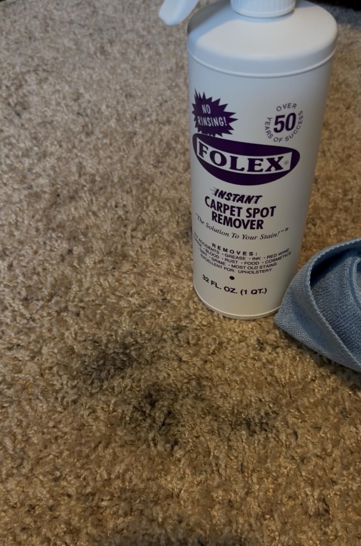 FOLEX Instant Carpet Spot Remover 32 oz – Powerful Stain Remover for Carpets, Upholstery & Rugs – Eliminates Pet Stains, Grease, Red Wine, Food, Makeup & More – With Reusable Cleaning Cloth - 1 Pack customer photo 2