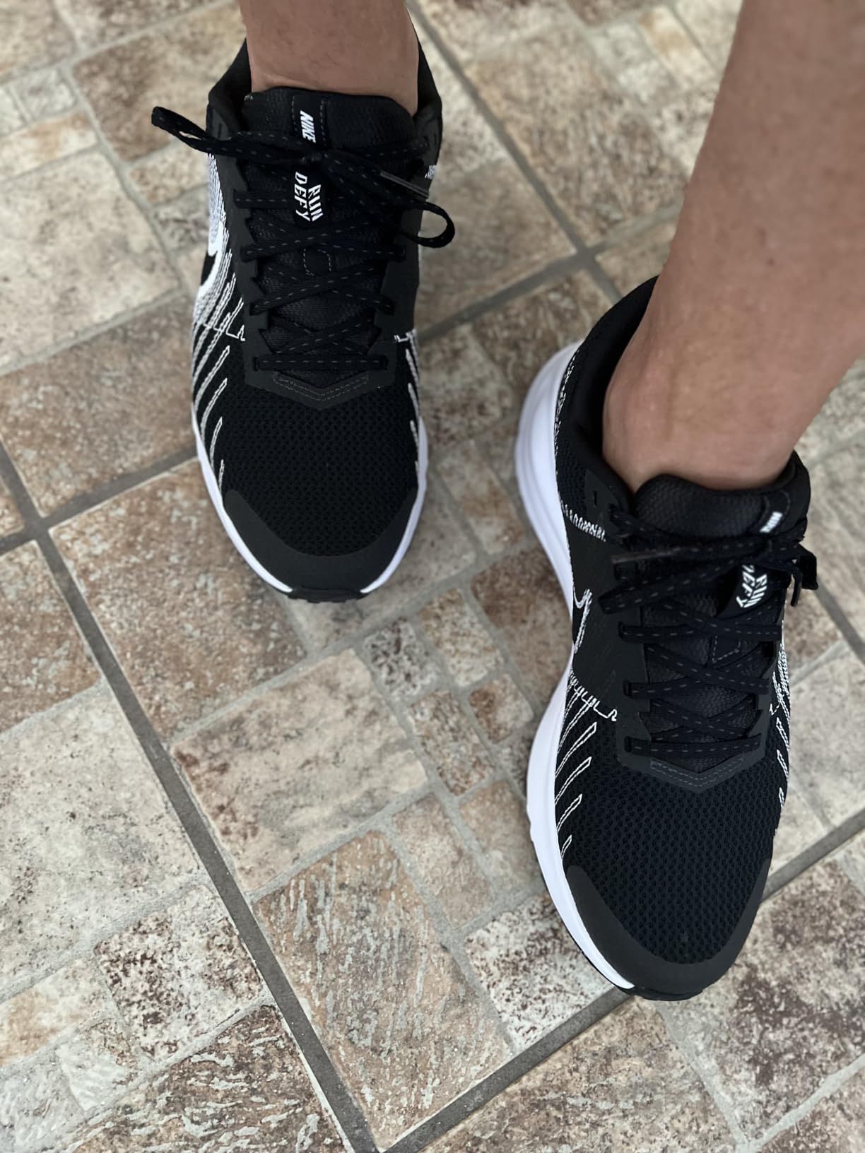 Nike Men's Run Defy Road Running Shoes customer photo 2