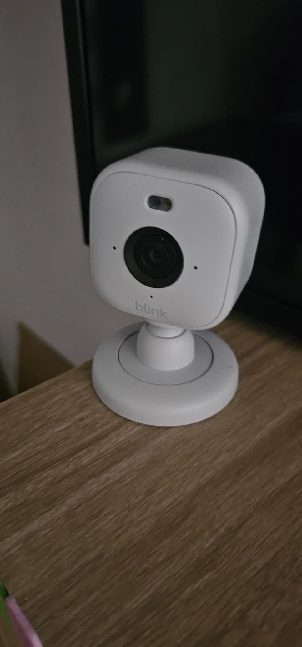 Blink Whole Home Bundle – Outdoor 4 camera, Mini 2 camera, Video Doorbell (2nd Generation), Sync Module Core included – HD video, motion detection, Works with Alexa customer photo 2
