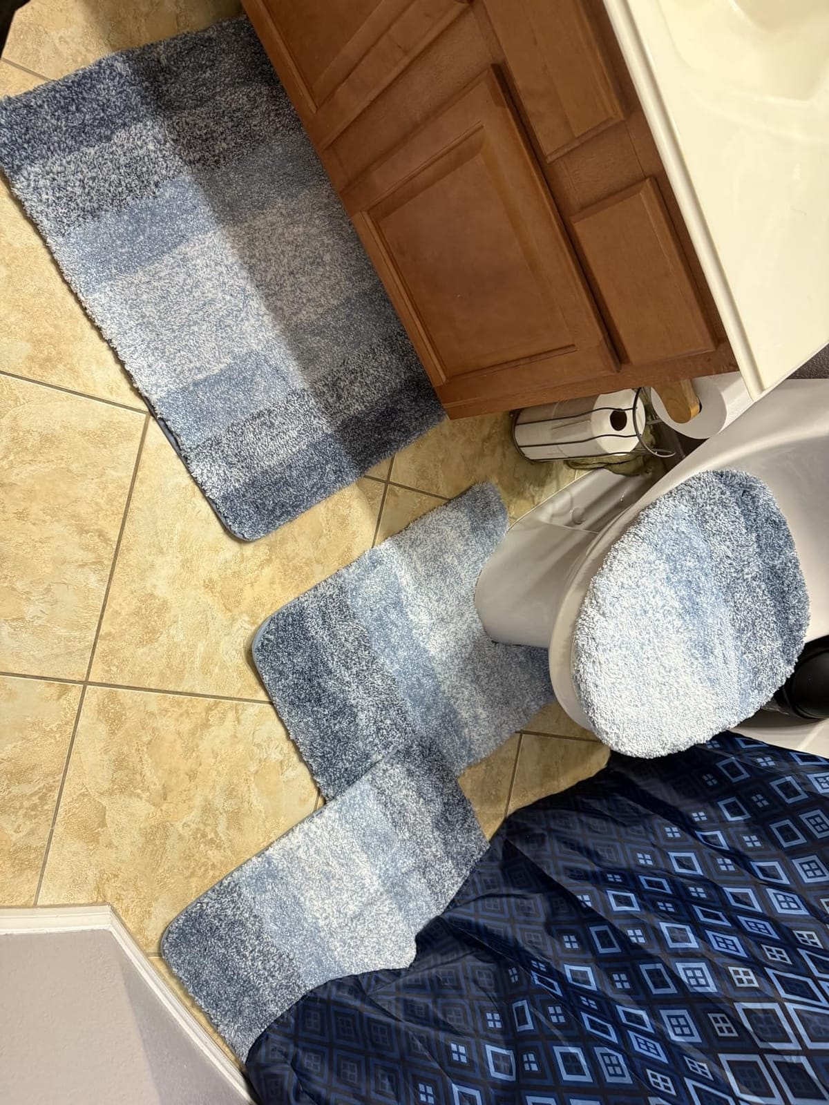 OLANLY Bathroom Rugs Sets 4 piece, Soft Microfiber Absorbent Bath Mat, Grey | U-Shaped Contour Toilet Rug and Toilet Lid Cover, Quick Dry, Machine Washable, Toilet Cover and Bath Mat Set for Bathroom customer photo 2