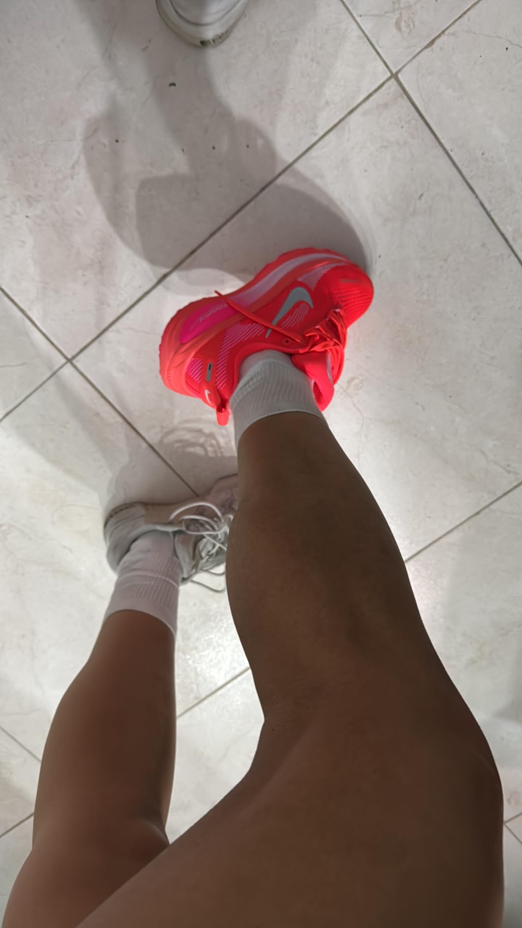 Nike Womens Vomero 18 customer photo 2