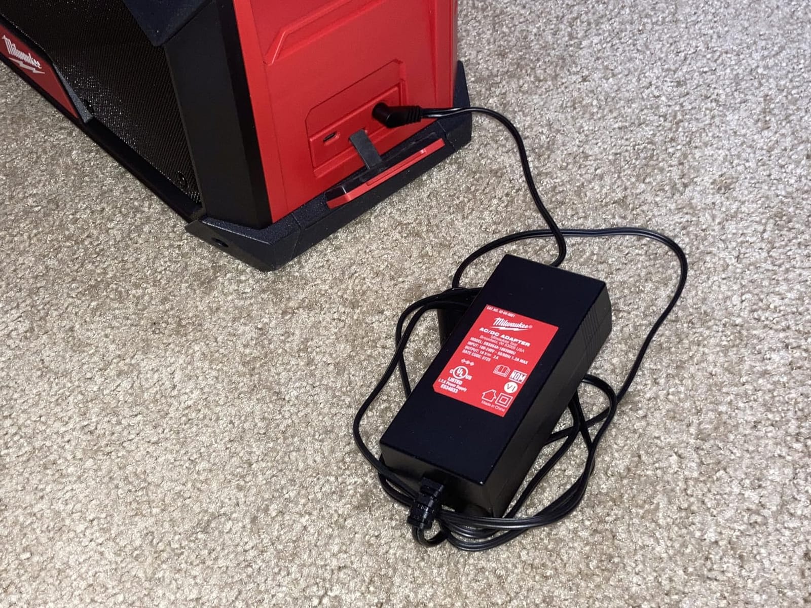 Milwaukee M18 Bluetooth Jobsite Radio Bare Tool customer photo 2