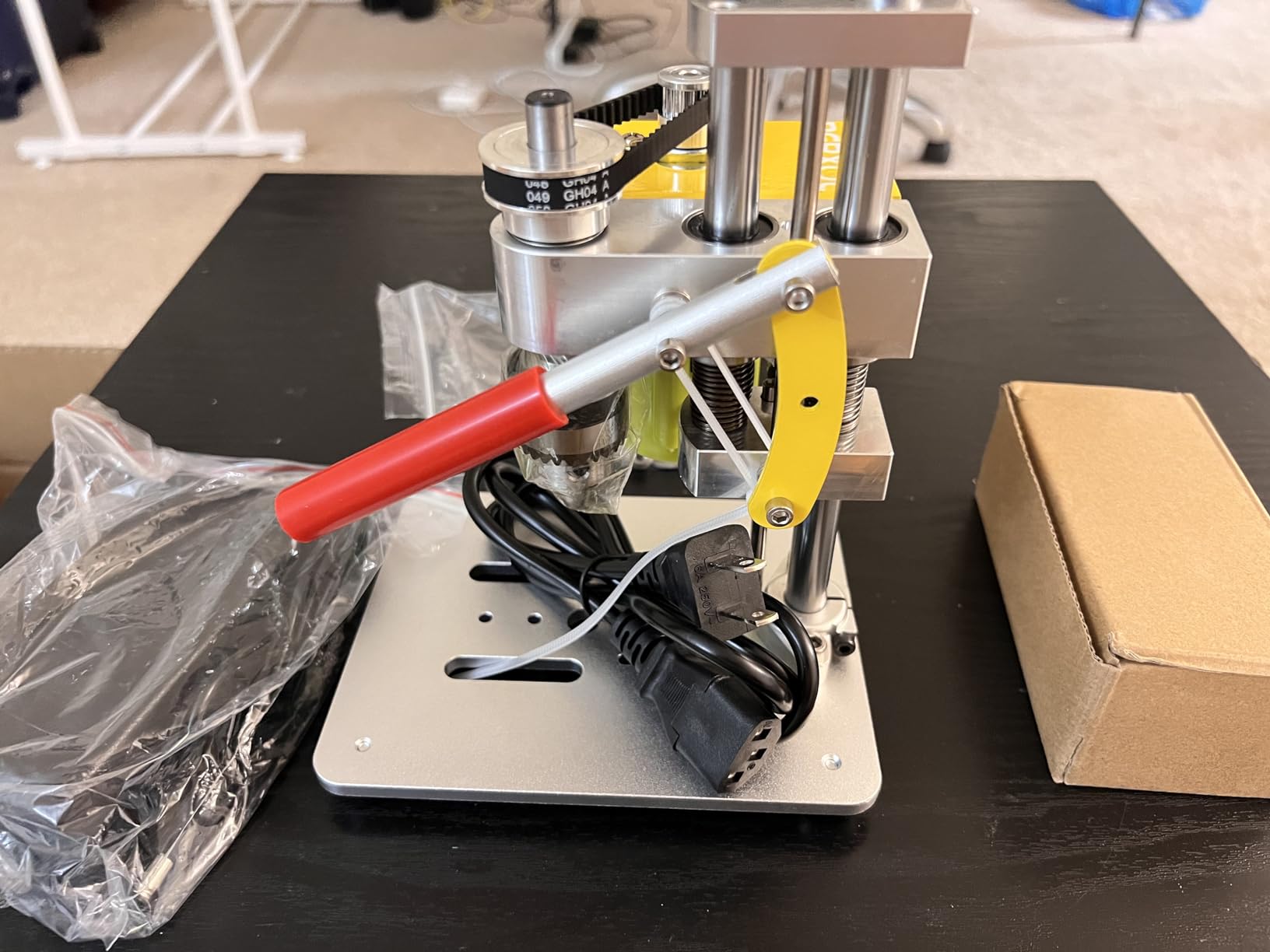 Mini Drill Press, Benchtop Portable Electric Drilling Machine, B10 Chuck customer photo 2