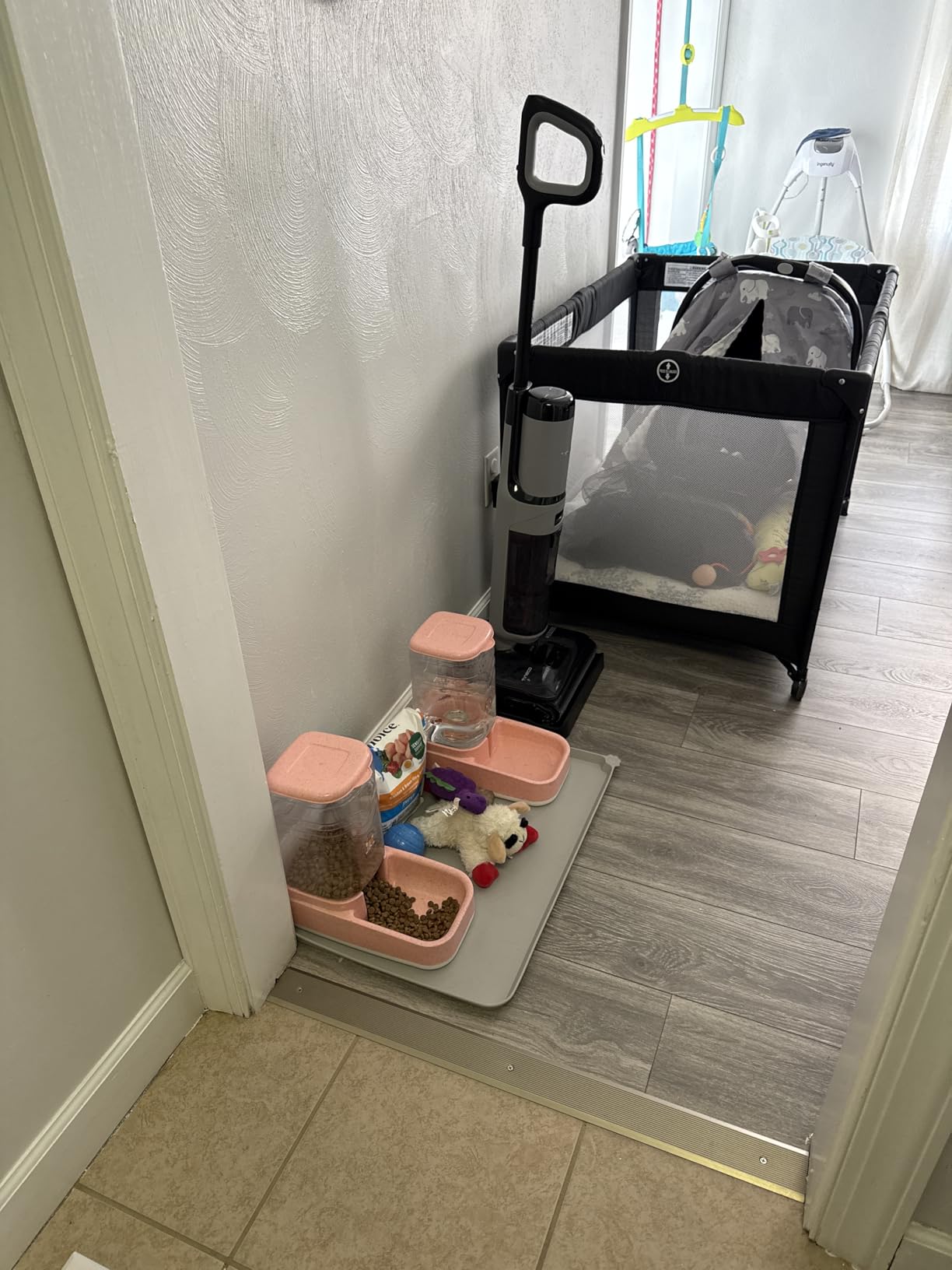 Tineco Floor ONE i5 Stretch Wet Dry Vacuum Cleaner, Vacuum & Mop in One Step, 20kpa Powerful Suction, 180° Lay-Flat Design, Anti-Tangle Design, Dual-Sided Edge Cleaning, Up to 30* Minutes Runtime customer photo 1