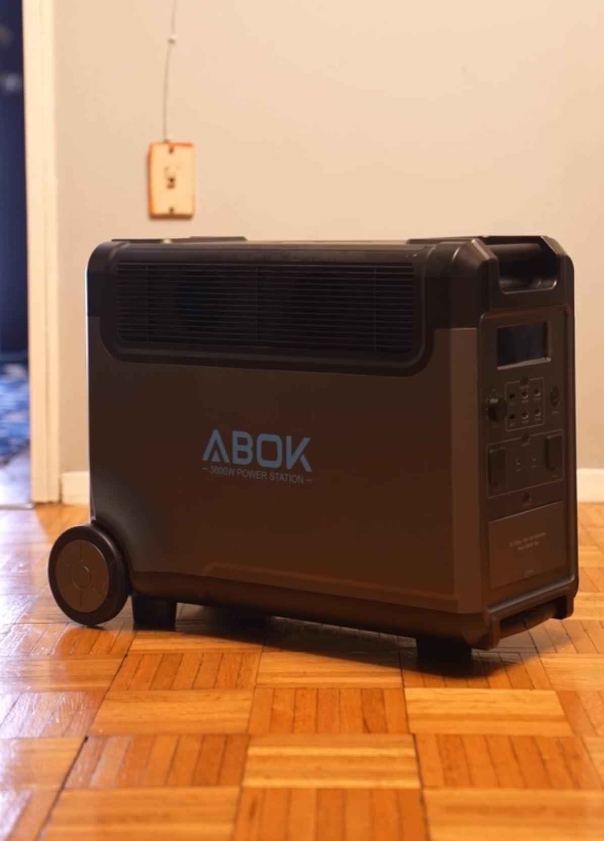 ABOK Ark3600 Portable Power Station 3600W, 3840Wh LiFePO4 Battery customer photo 1