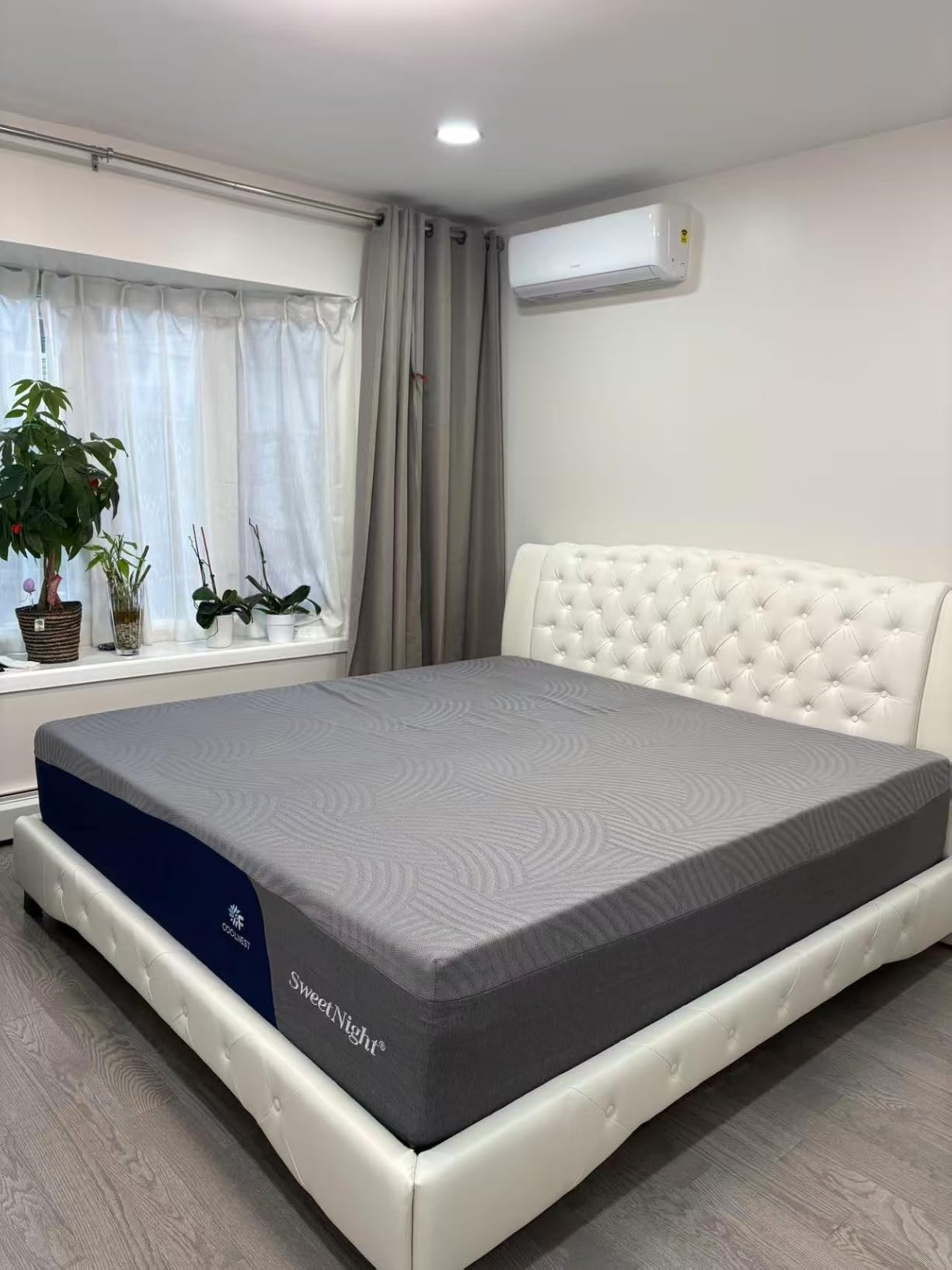 Sweetnight CoolNest 16 inch King Mattress, Cooling Memory Foam Mattress | Cool Night Sleep, 5-Zone Ergo Support for Pressure Relief, Enhanced Breathability, Medium Feel, CertiPUR-US Certified customer photo 2